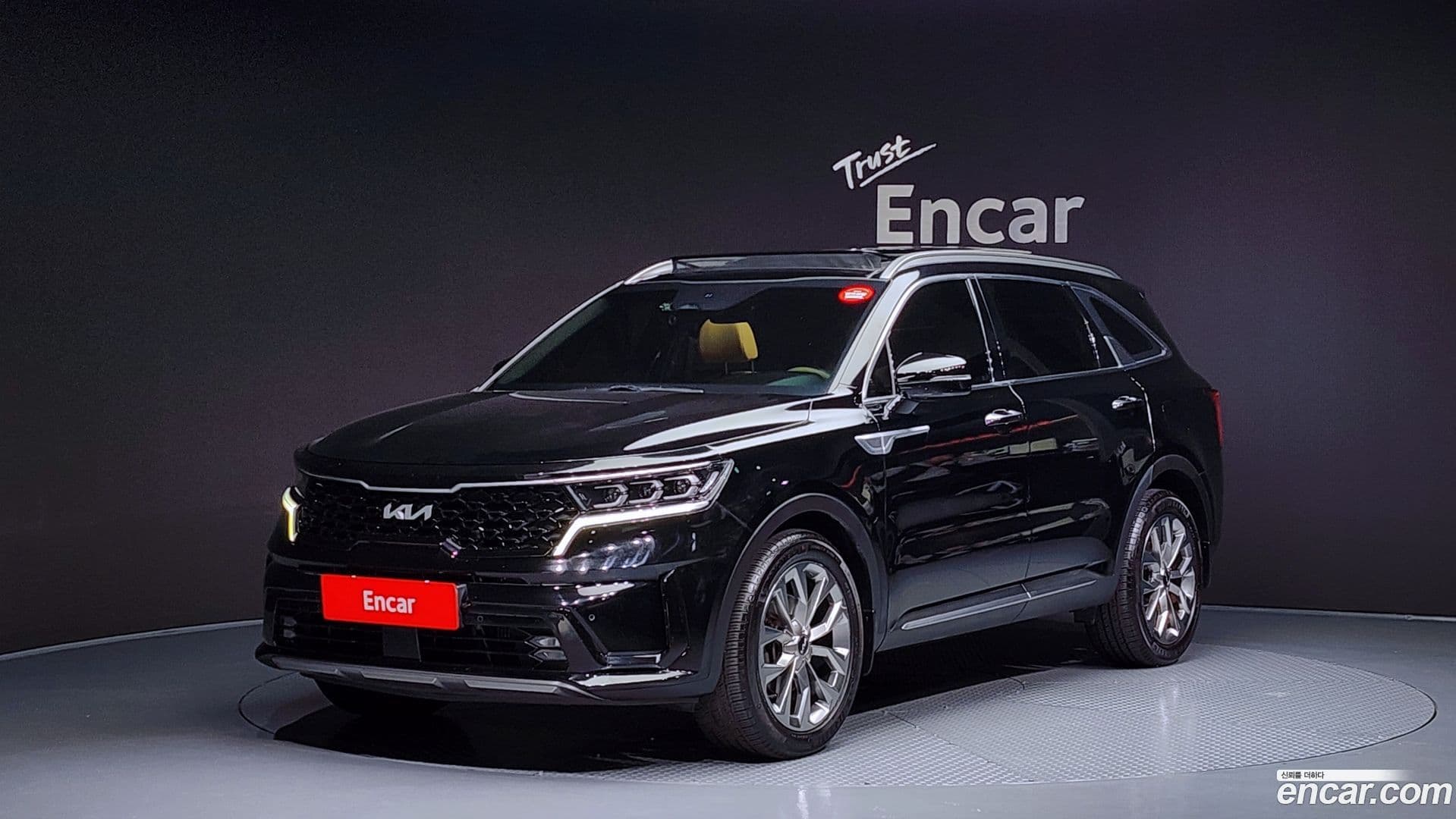 Main__Slider__Photo:Sorento Kia 2021.9-0
