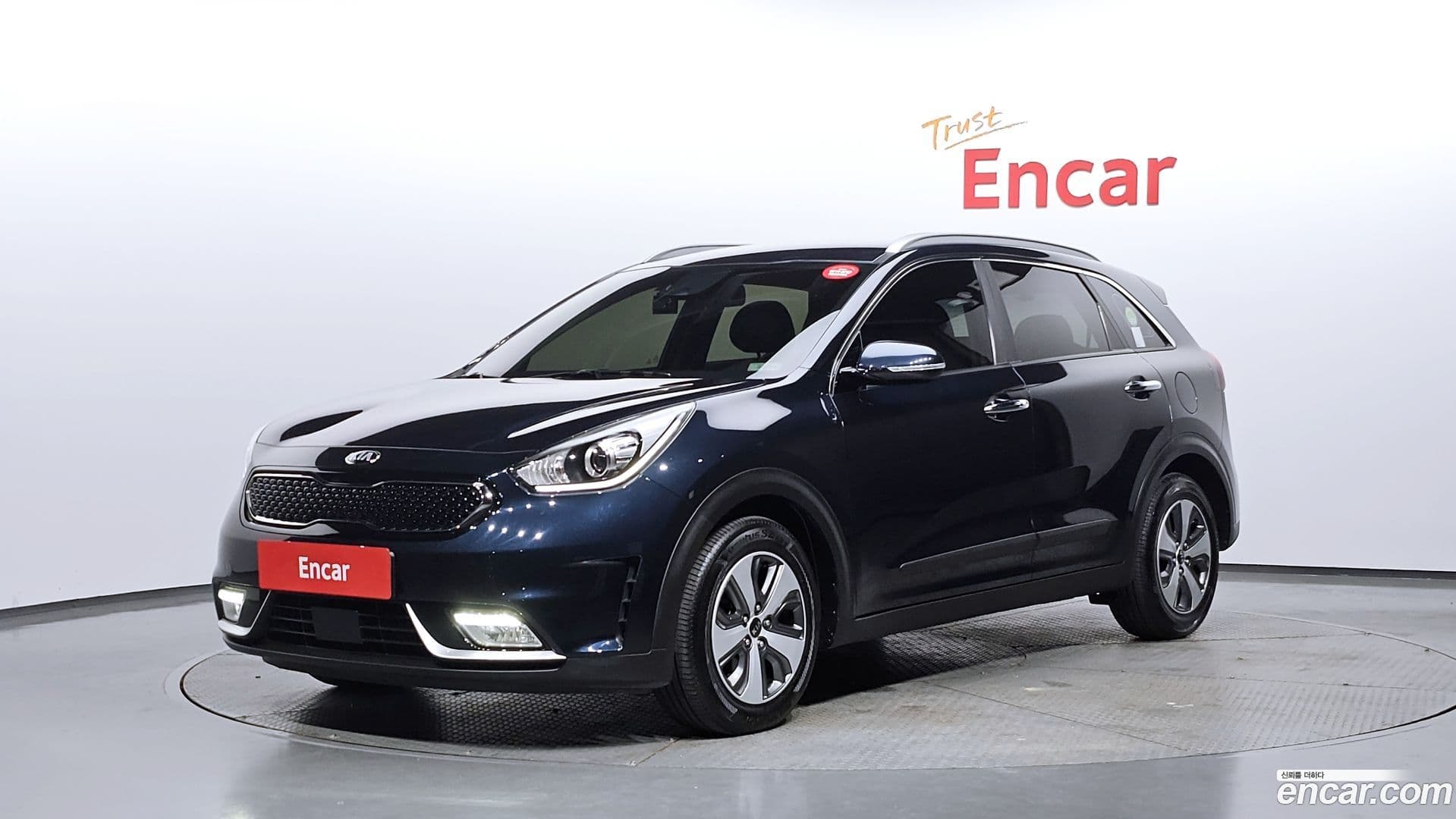 Main__Slider__Photo:Niro Kia 2018.5-0