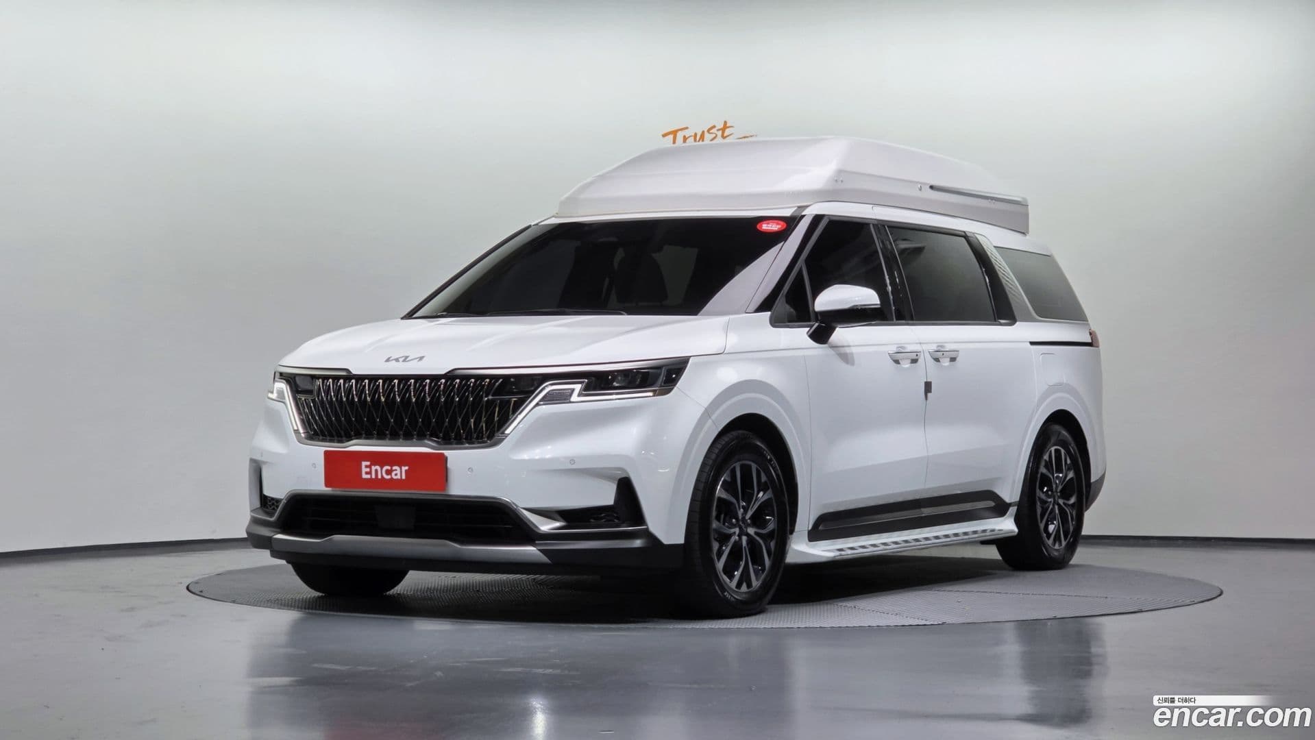 Main__Slider__Photo:Canival Kia 2023.3-0