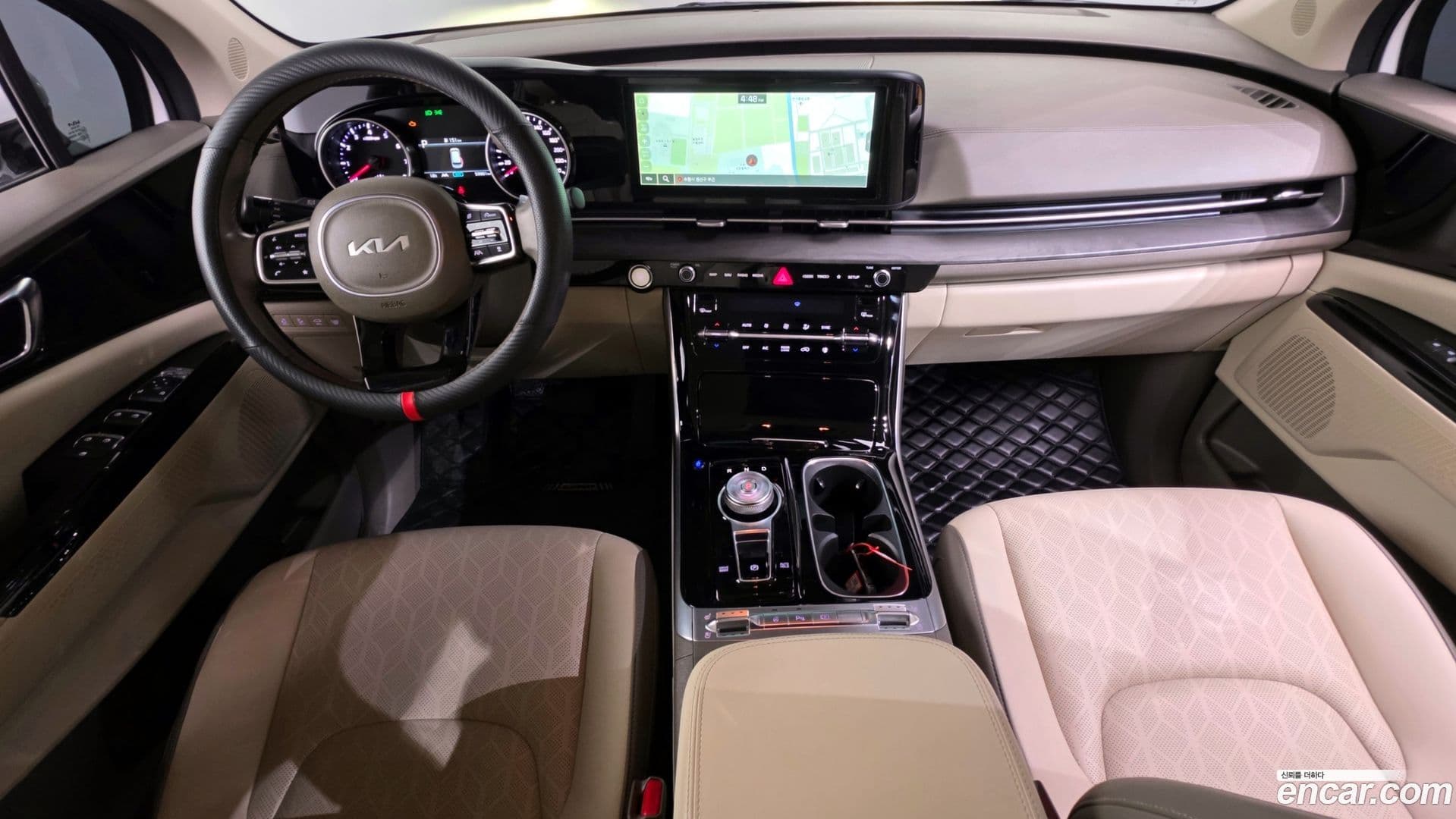 Main__Slider__Photo:Canival Kia 2023.3-6