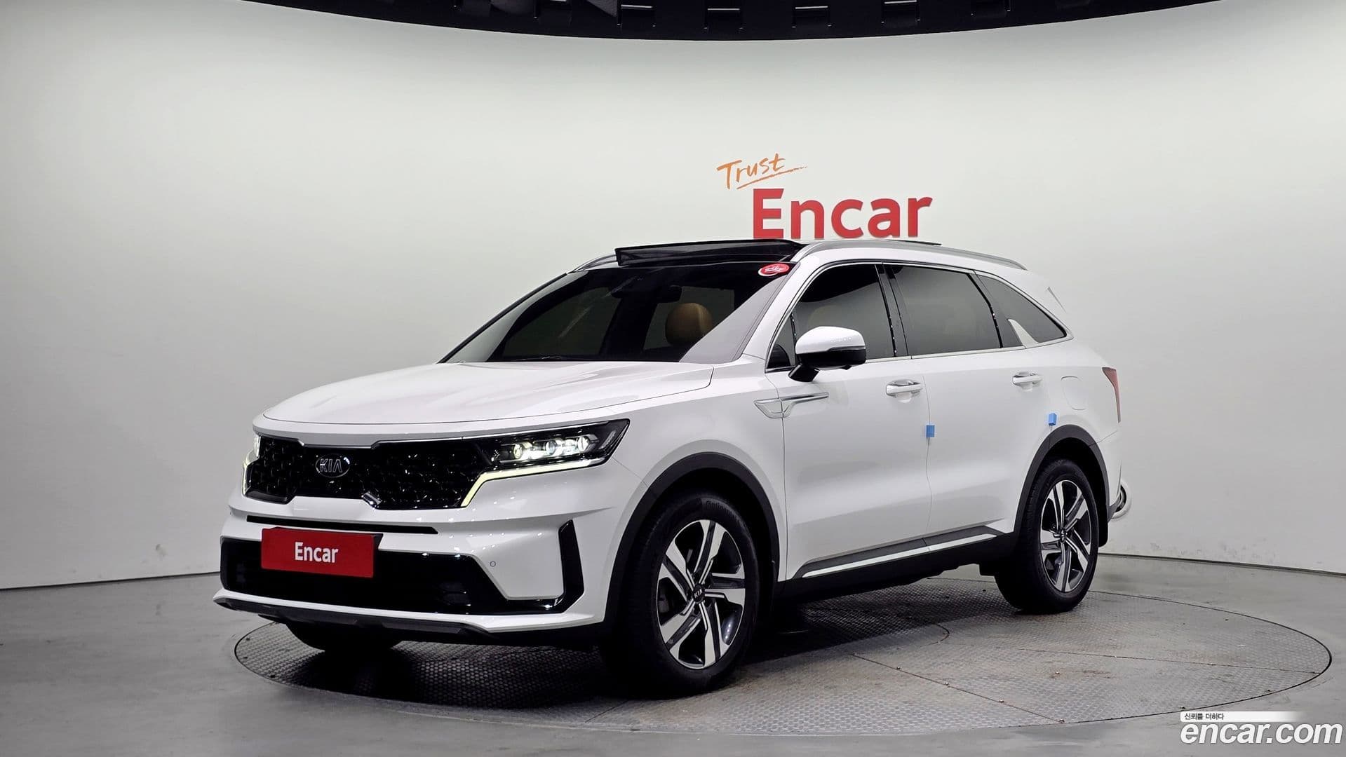 Main__Slider__Photo:Sorento Kia 2020.8-0