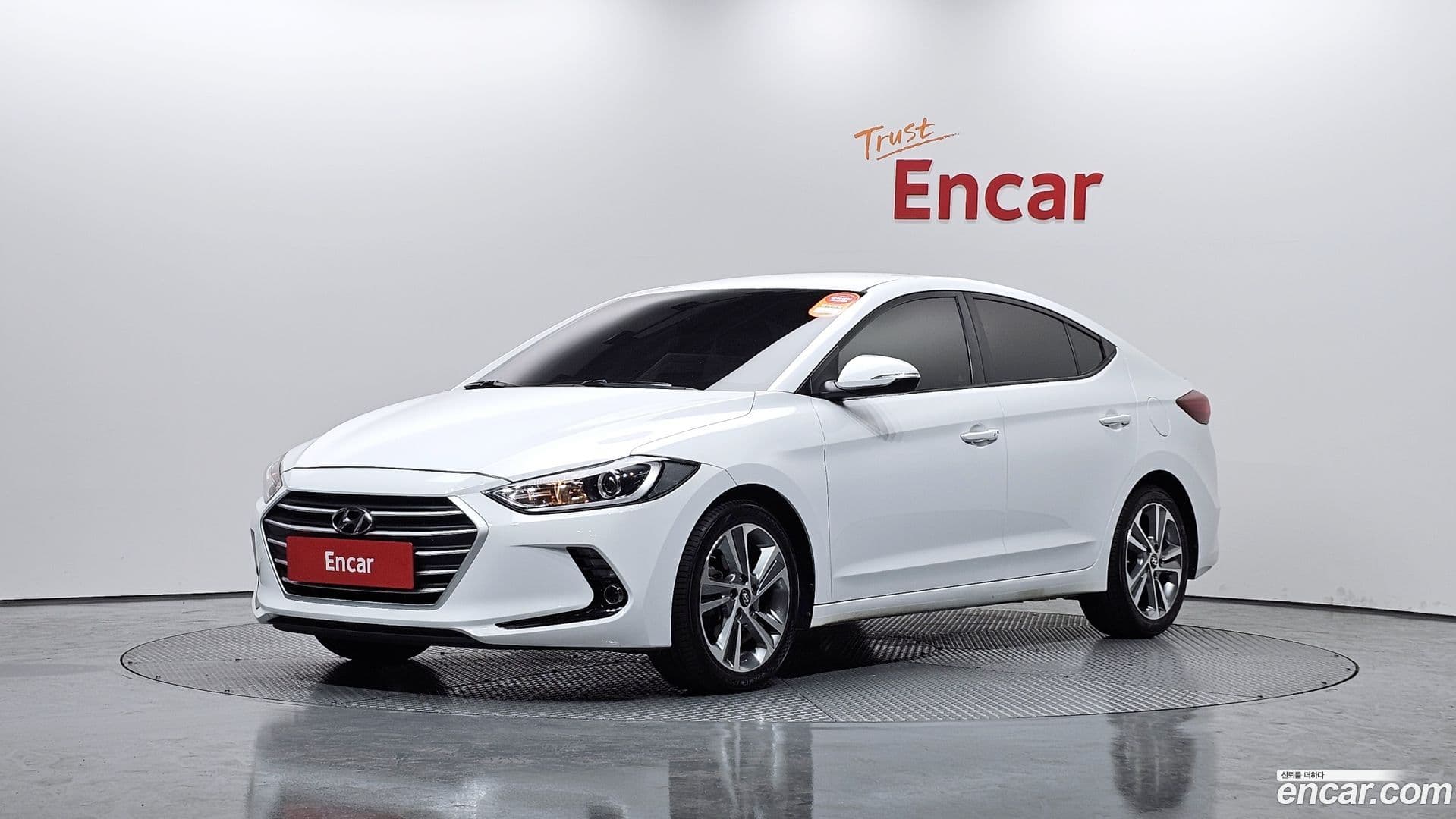 Main__Slider__Photo:AVANTE Hyundai 2018.1-0