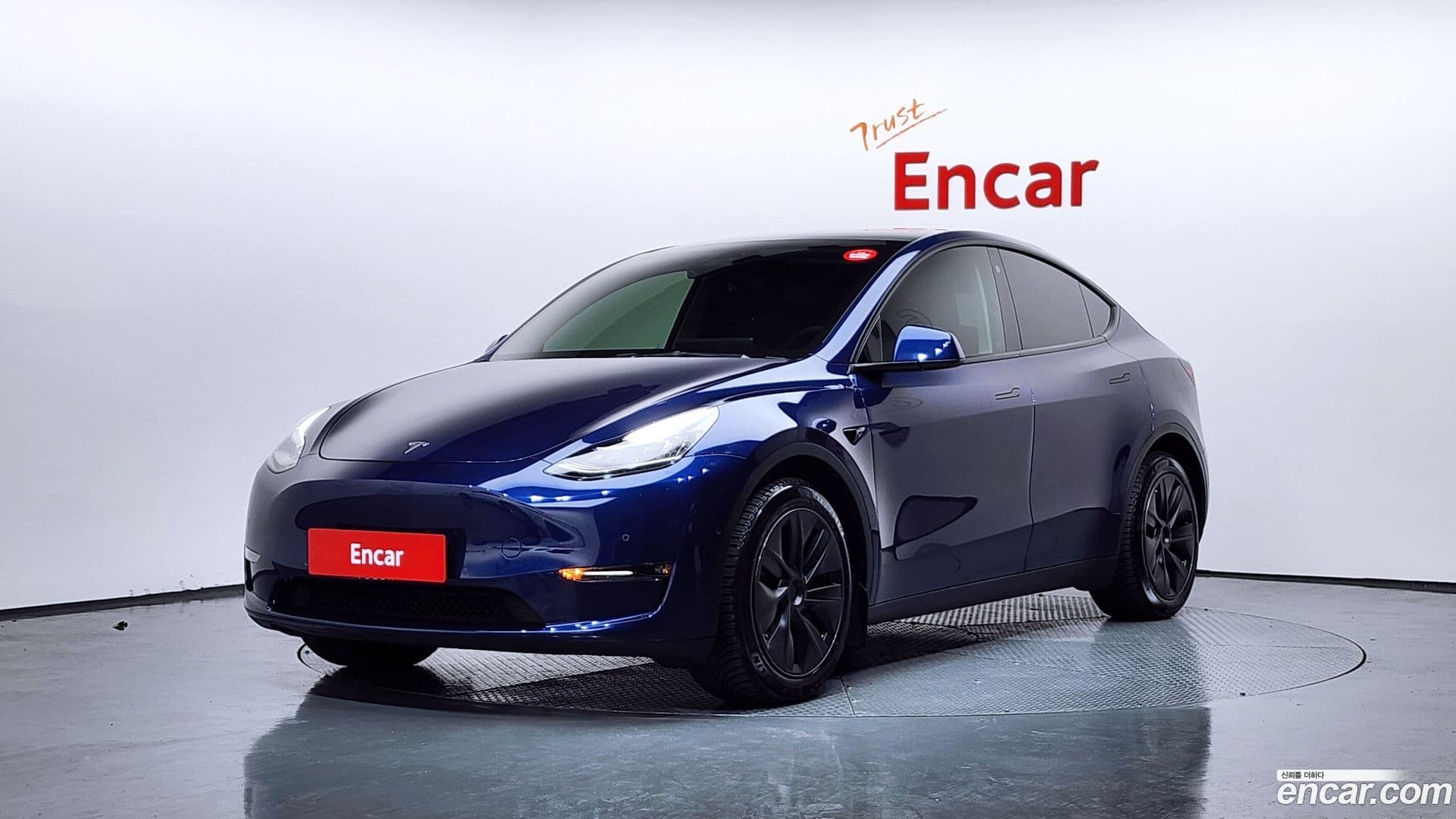 Main__Slider__Photo:Model Y Tesla 2022.11-0