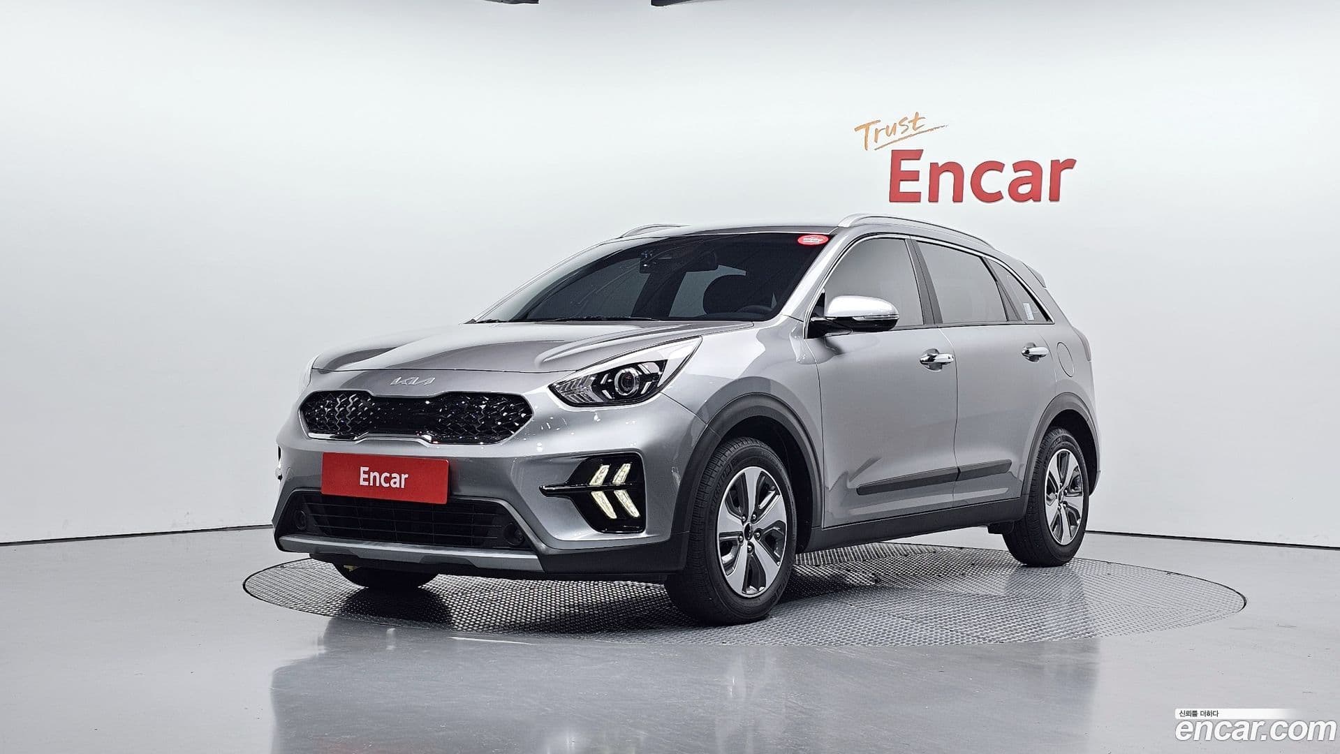 Main__Slider__Photo:Niro Kia 2021.10-0