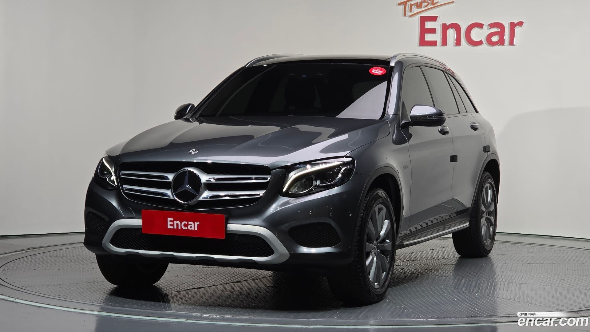 Main__Slider__Photo:GLC-Class Mercedes-Benz 2018.10-0