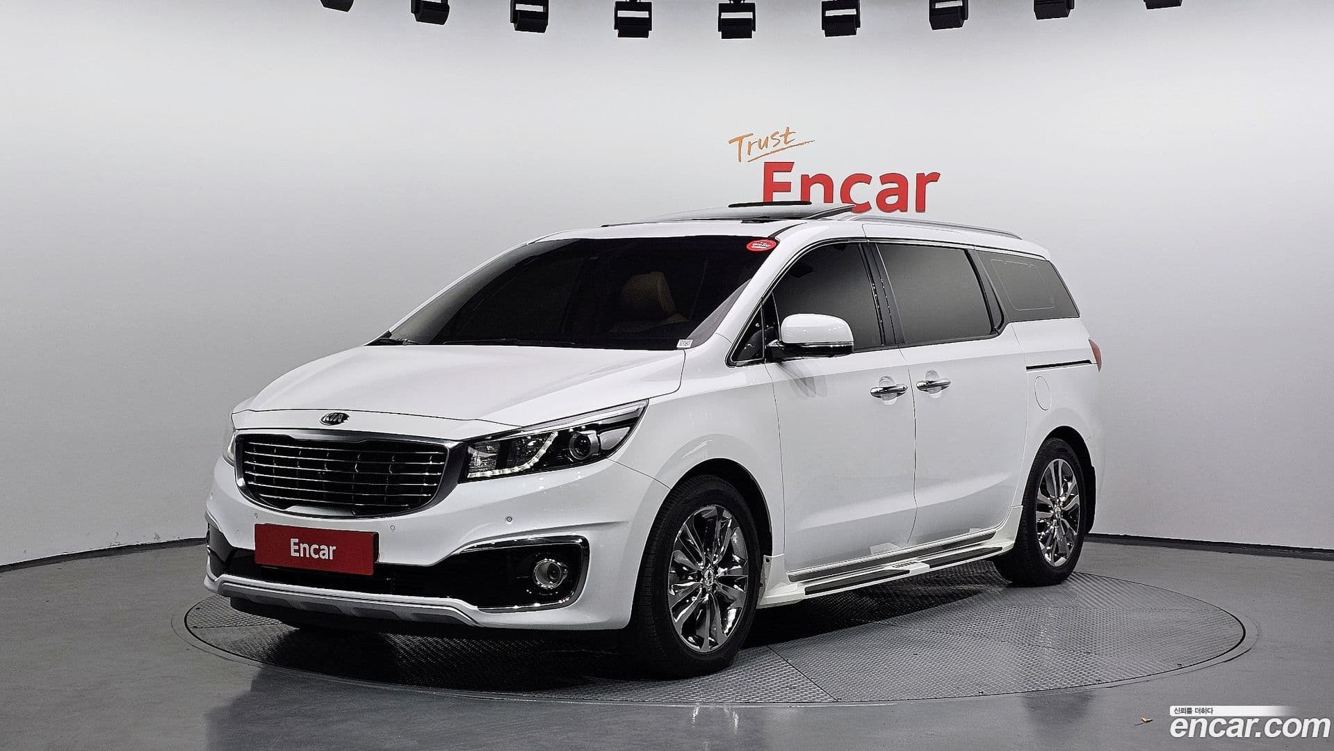 Main__Slider__Photo:Canival Kia 2017.4-0