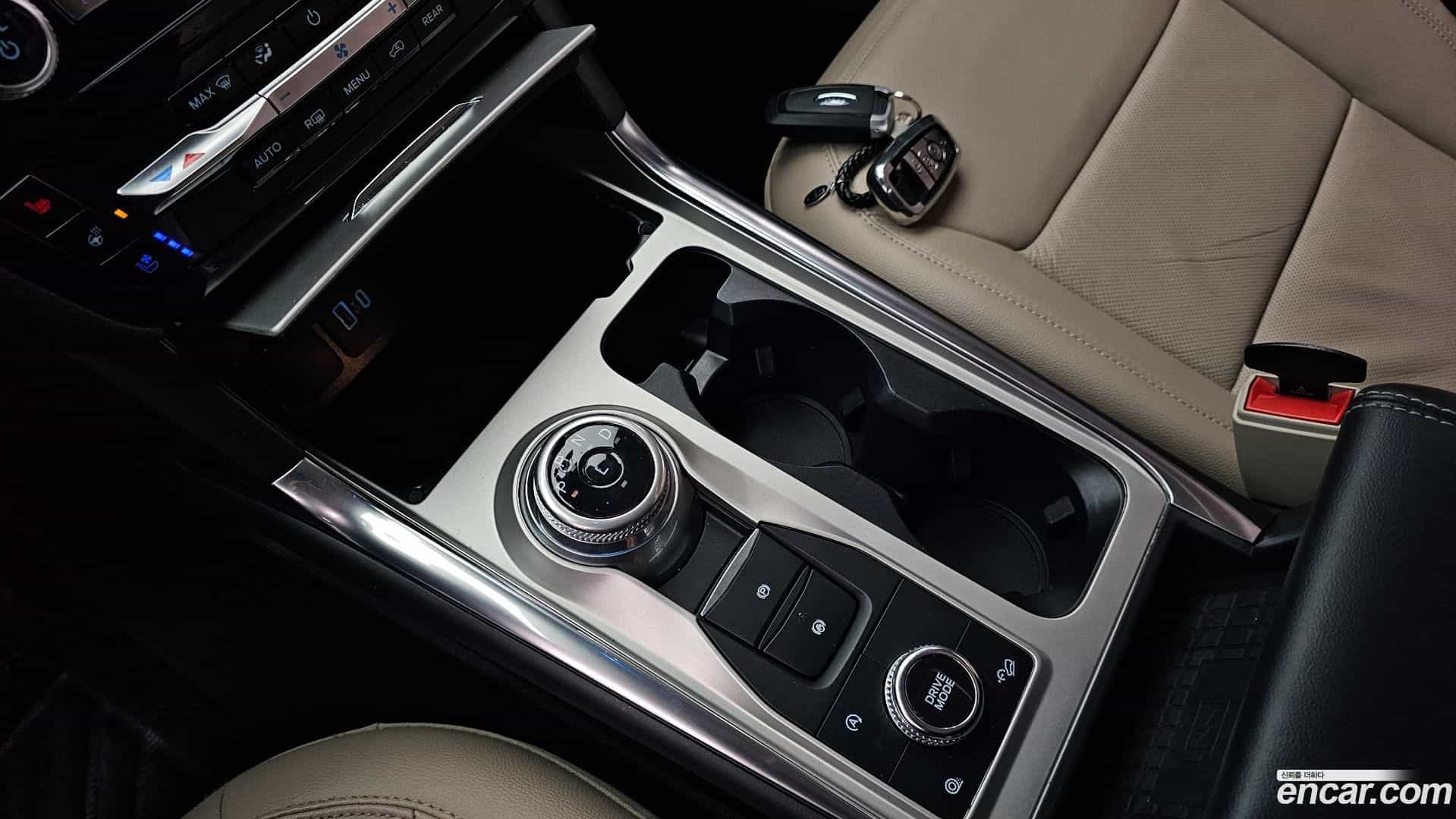 Explorer Ford 2022.8-INNER-009