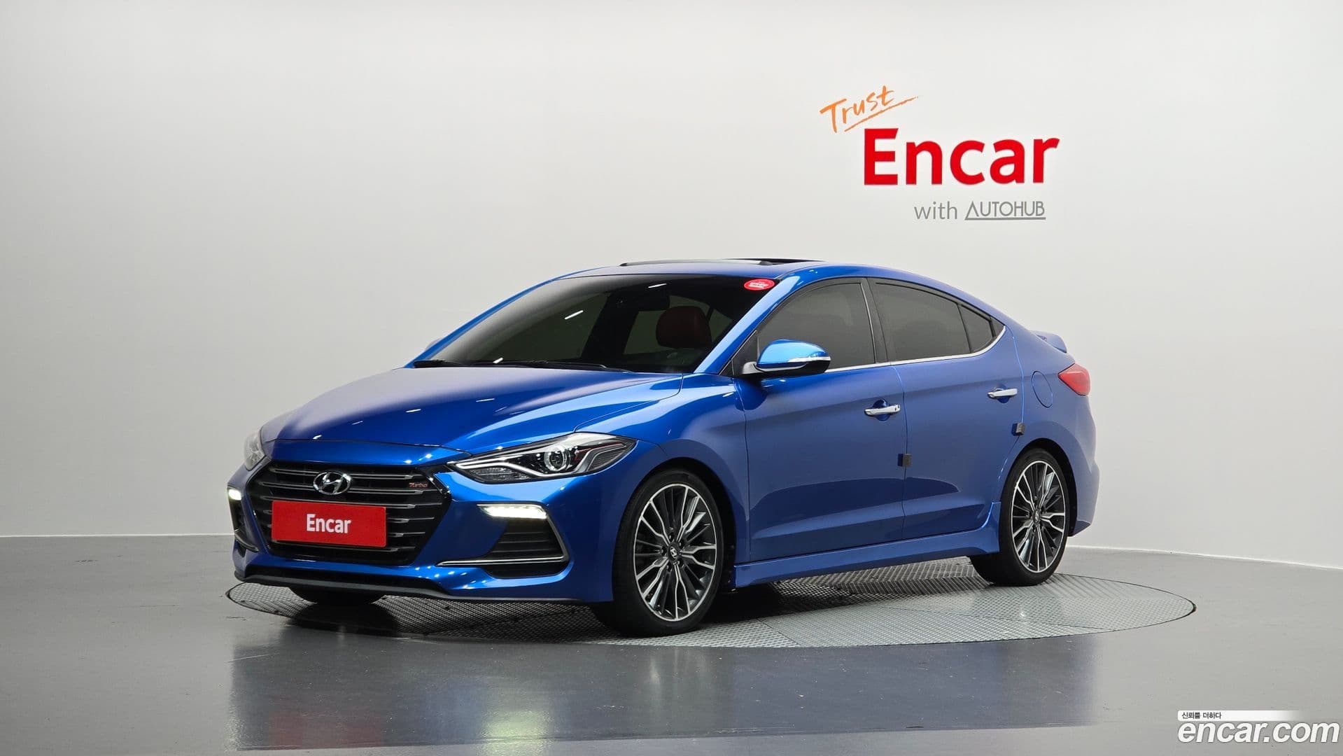 Main__Slider__Photo:AVANTE Hyundai 2017.10-0