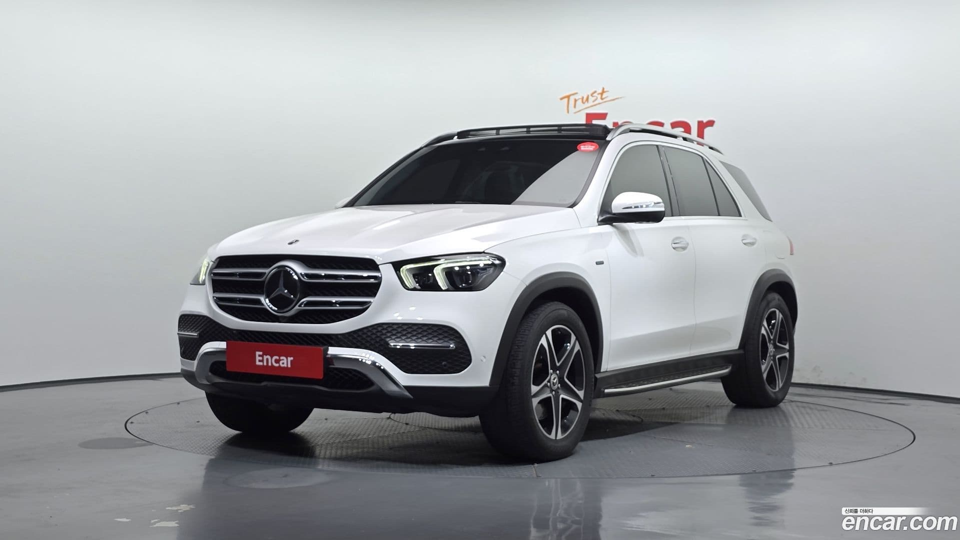 Main__Slider__Photo:GLE-Class Mercedes-Benz 2021.9-0