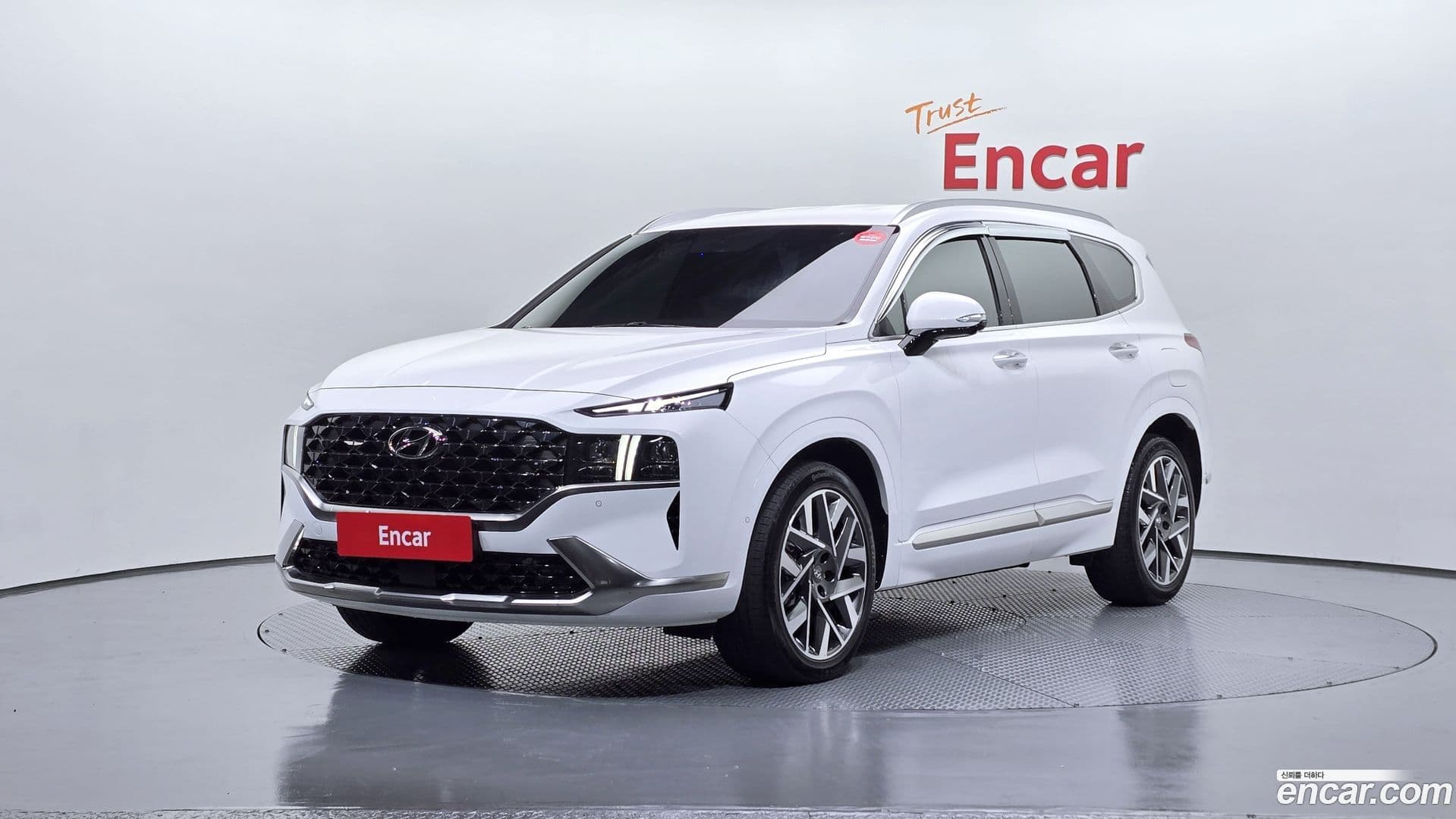 Main__Slider__Photo:Santafe Hyundai 2023.1-0