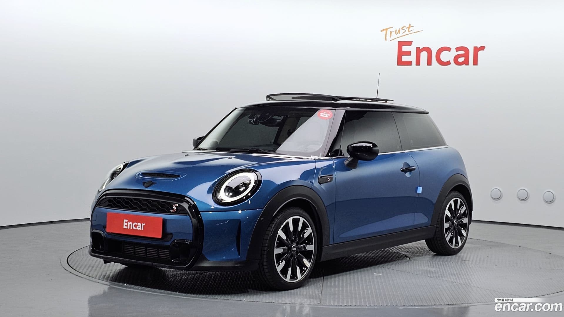 Main__Slider__Photo:Cooper Mini 2023.5-0