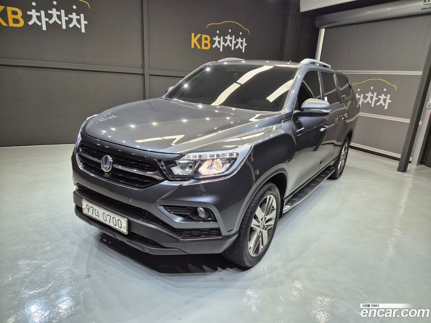 Main__Slider__Photo:Rexton KG Mobility 2019.6-0