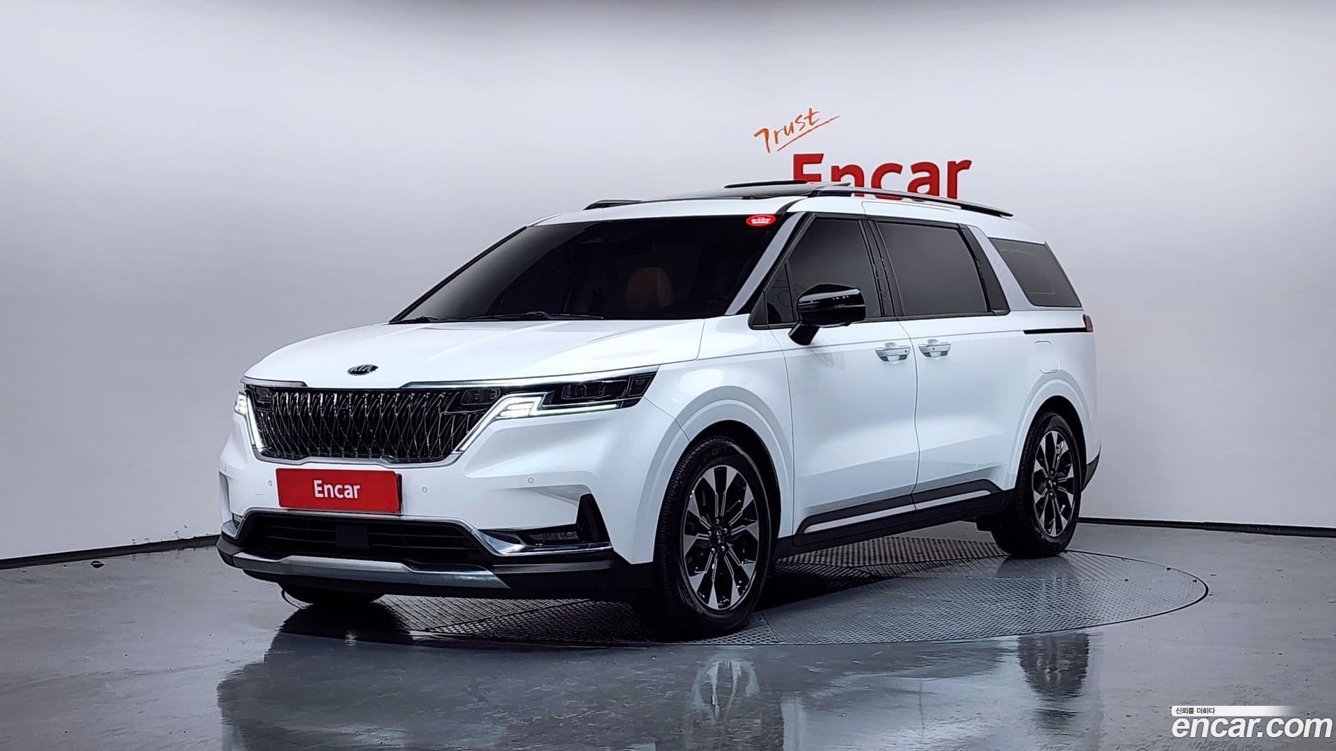 Main__Slider__Photo:Canival Kia 2020.8-0