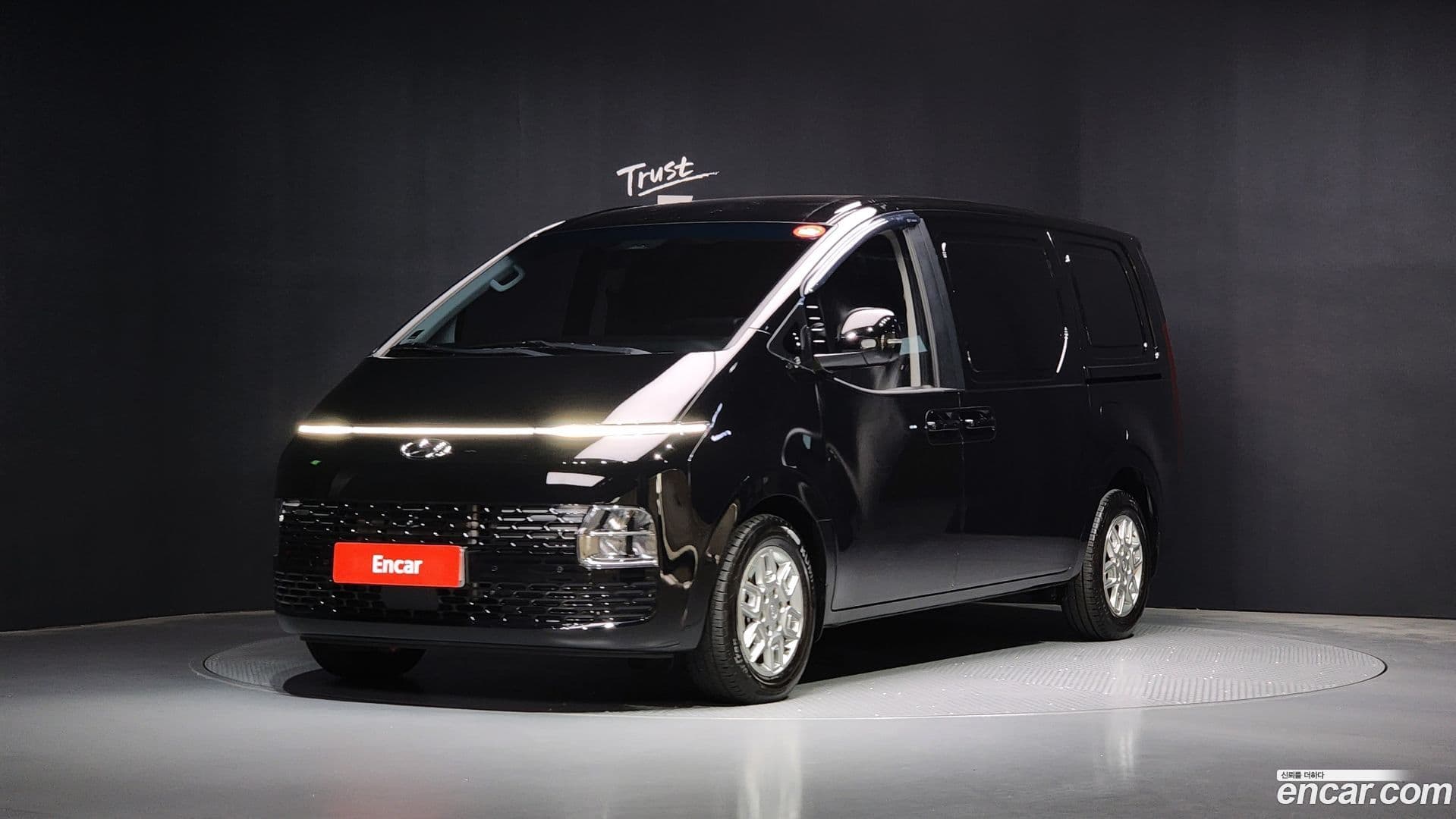 Main__Slider__Photo:Staria Hyundai 2023.11-0