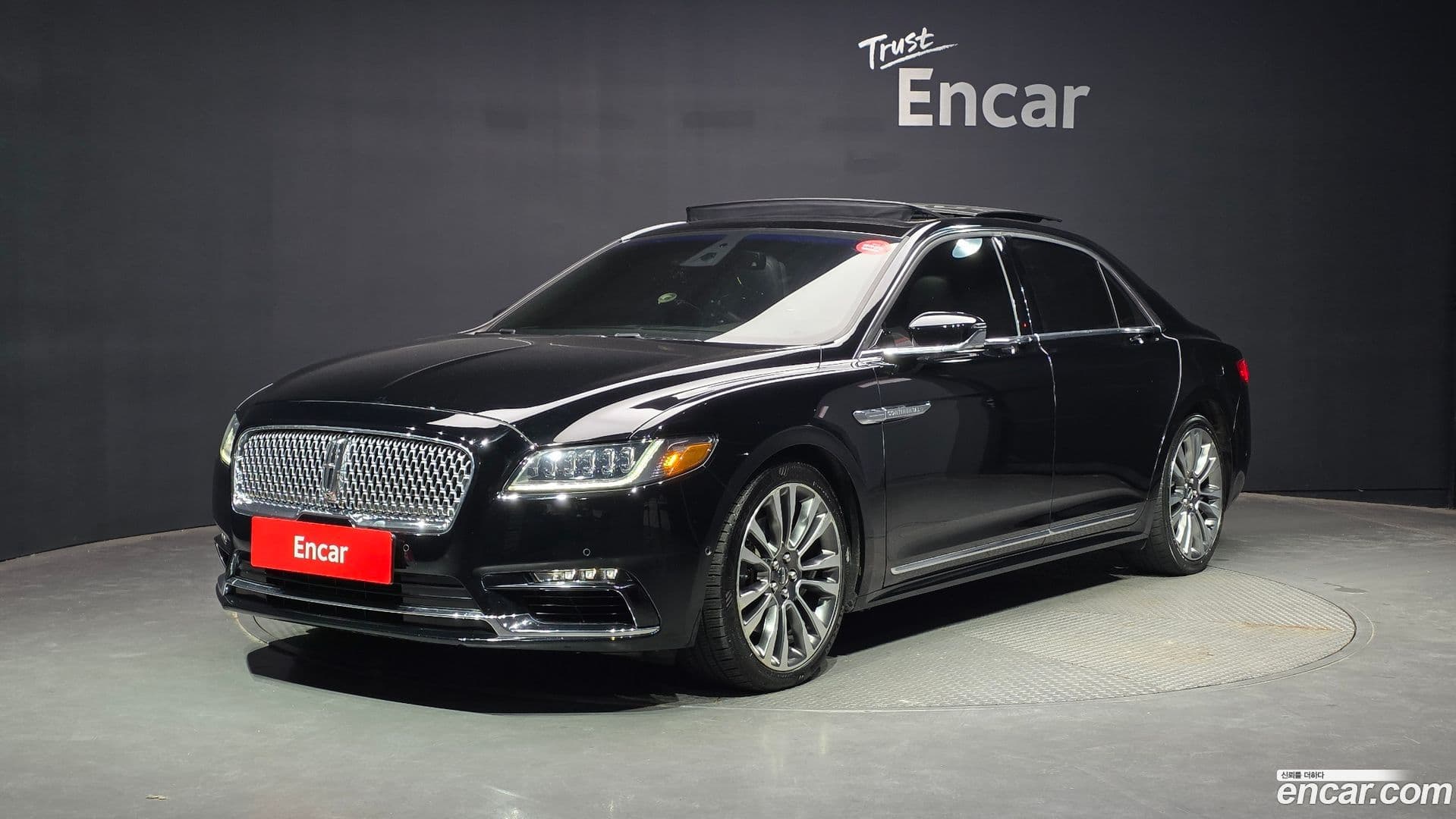 Main__Slider__Photo:Continental Lincoln 2017.4-0