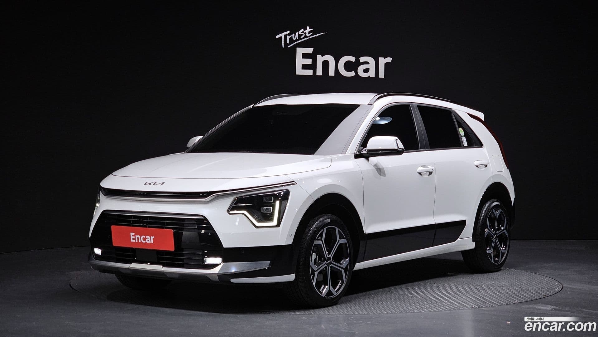 Main__Slider__Photo:Niro Kia 2023.10-0