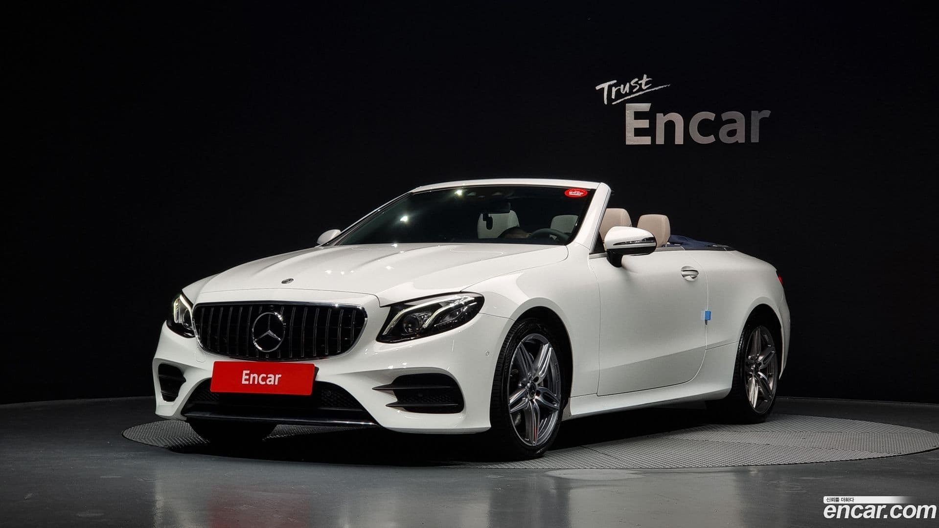 Main__Slider__Photo:E-Class Mercedes-Benz 2019.9-0