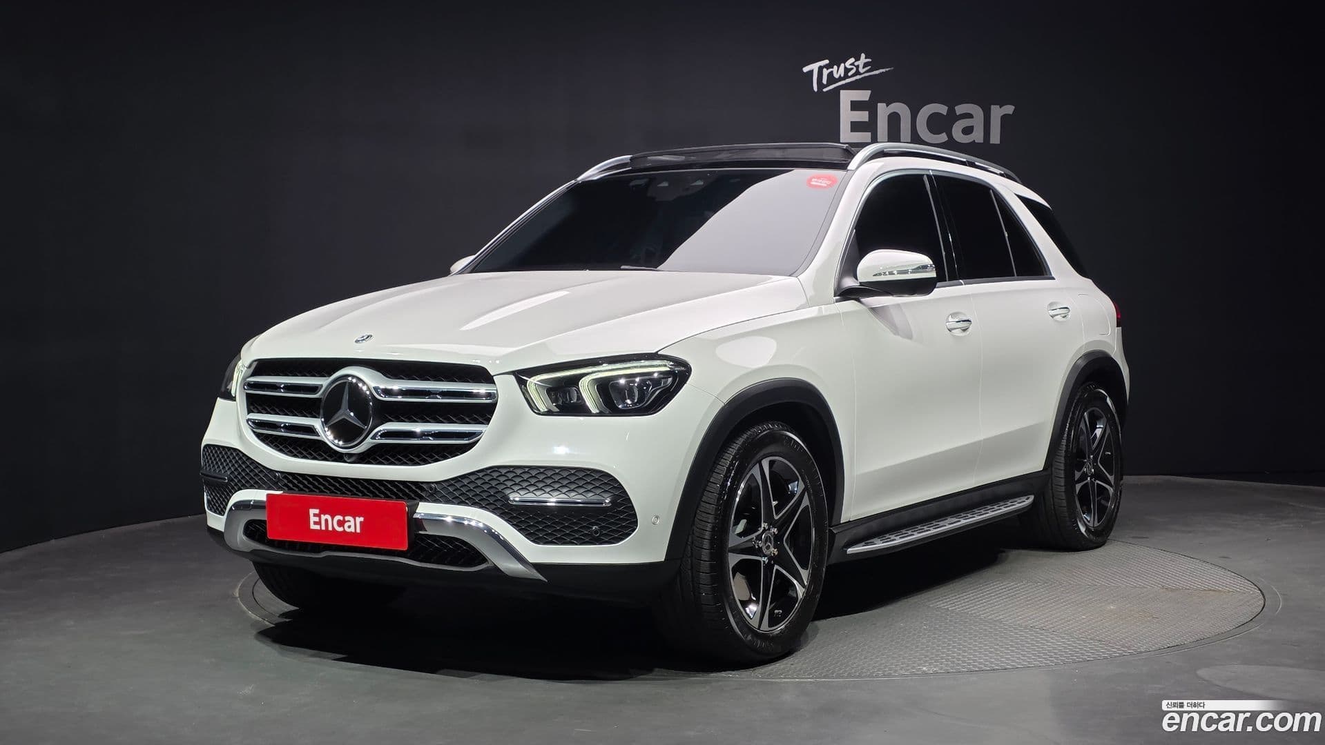 Main__Slider__Photo:GLE-Class Mercedes-Benz 2022.2-0