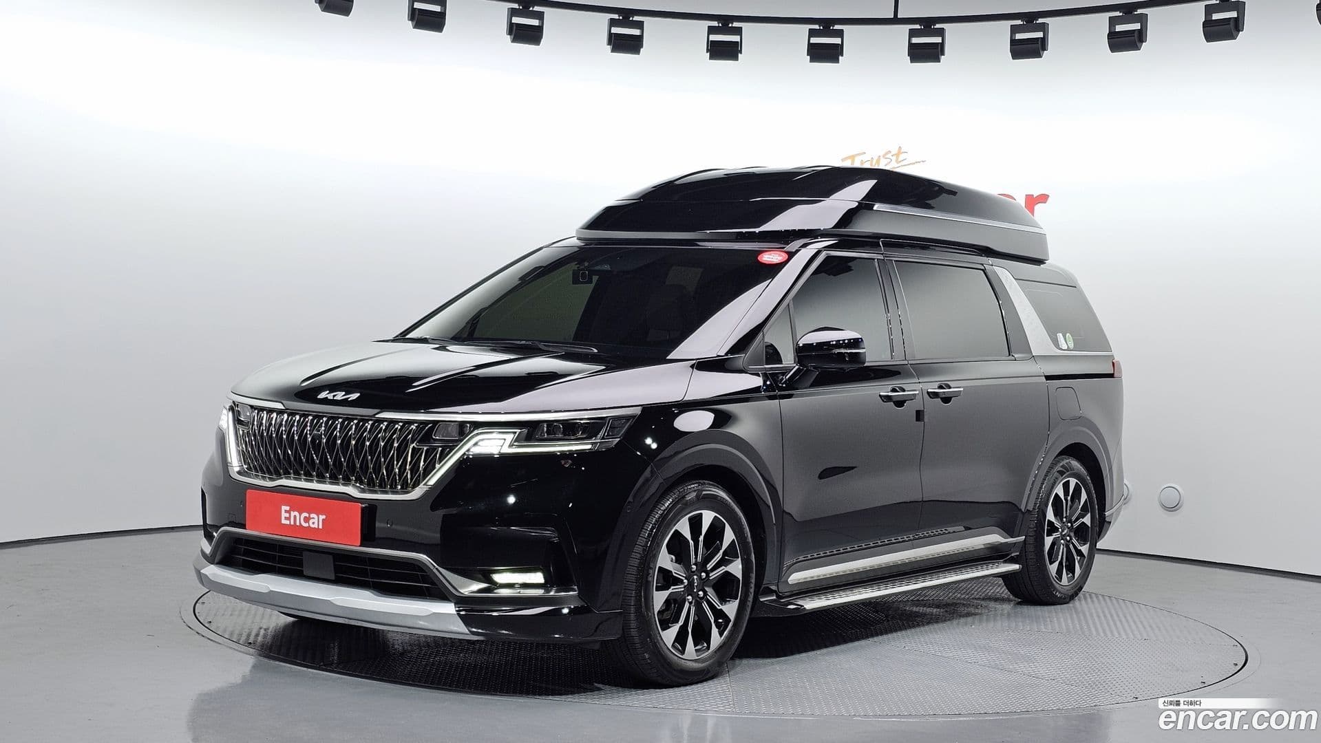 Main__Slider__Photo:Canival Kia 2022.9-0
