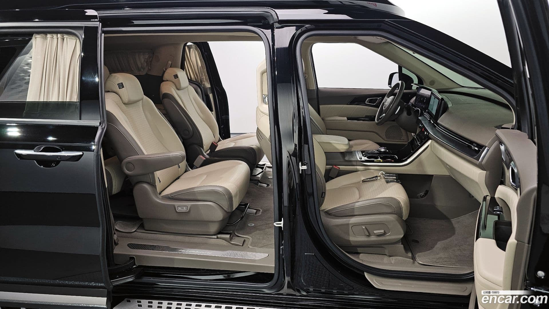 Main__Slider__Photo:Canival Kia 2022.9-10