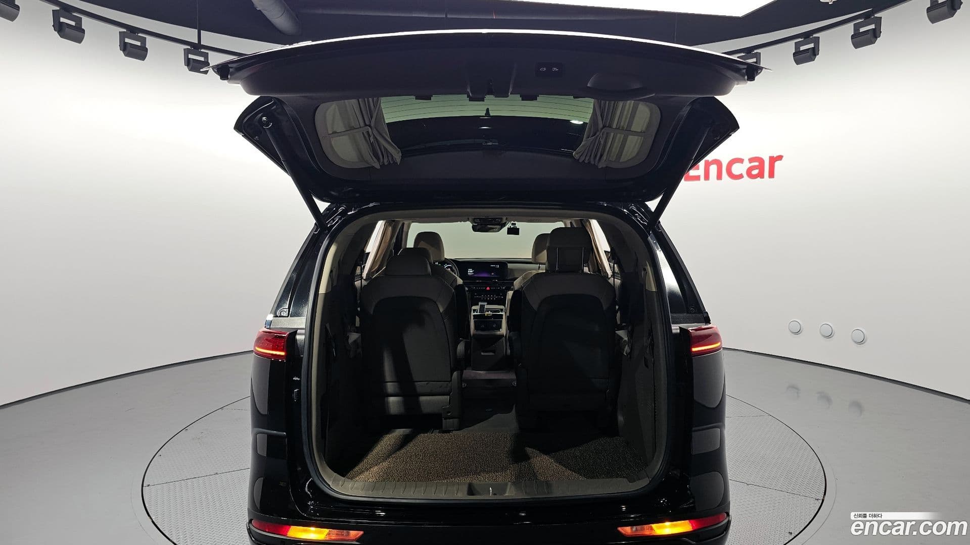 Main__Slider__Photo:Canival Kia 2022.9-19