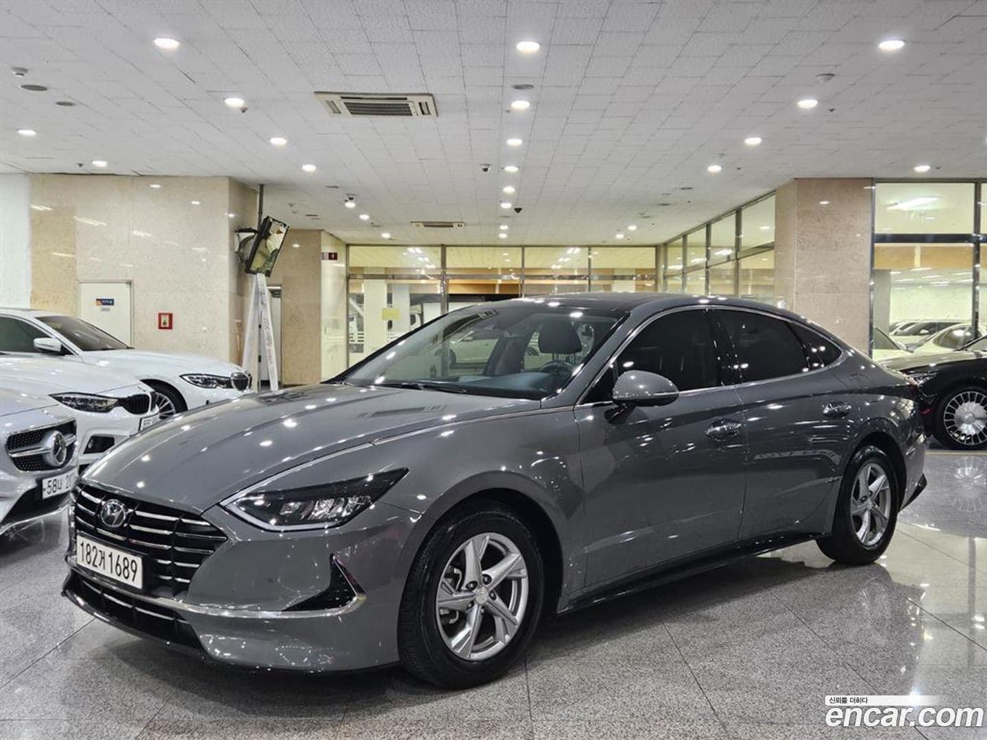 Main__Slider__Photo:Sonata Hyundai 2020.6-0