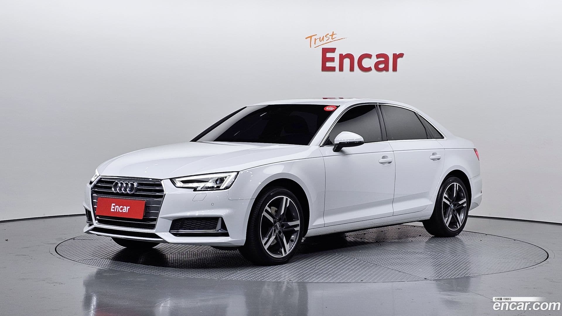 Main__Slider__Photo:A4 Audi 2019.11-0