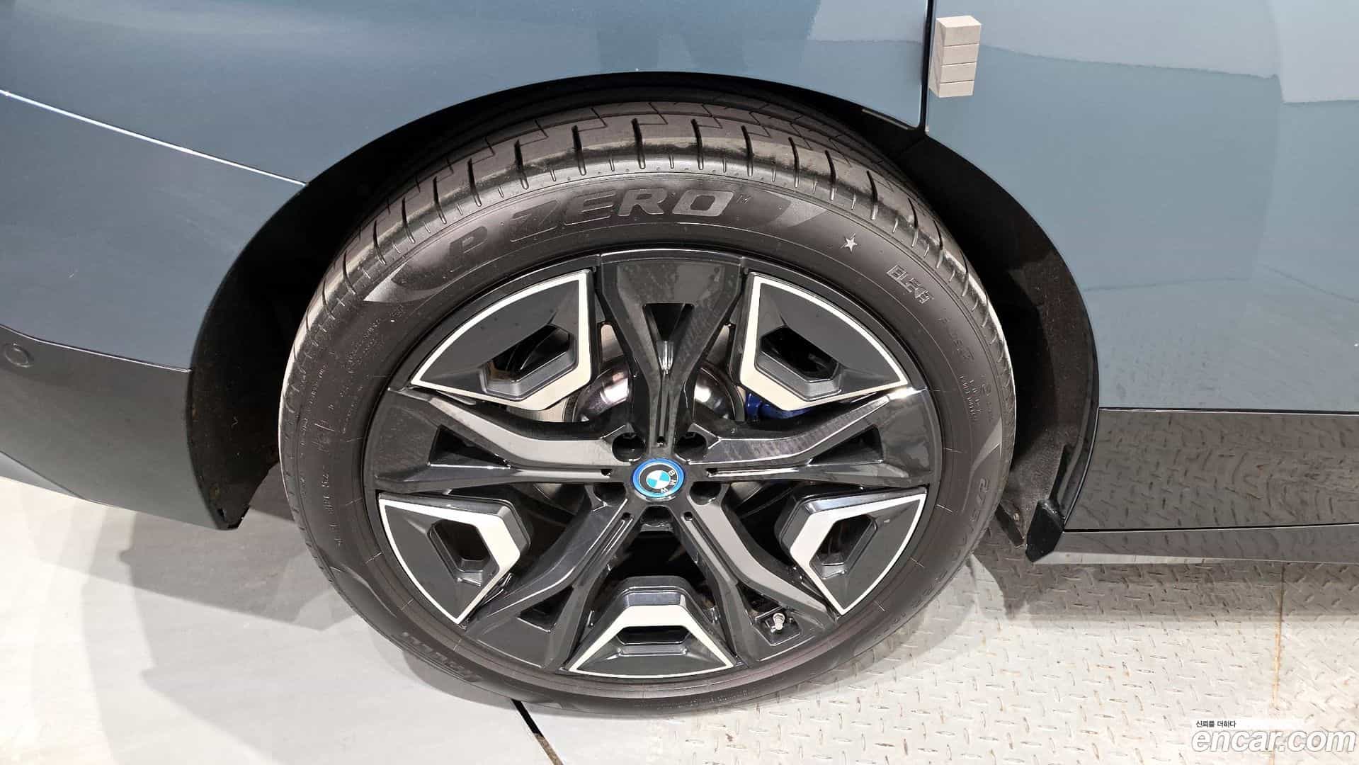 iX BMW 2022.10-OUTER-005