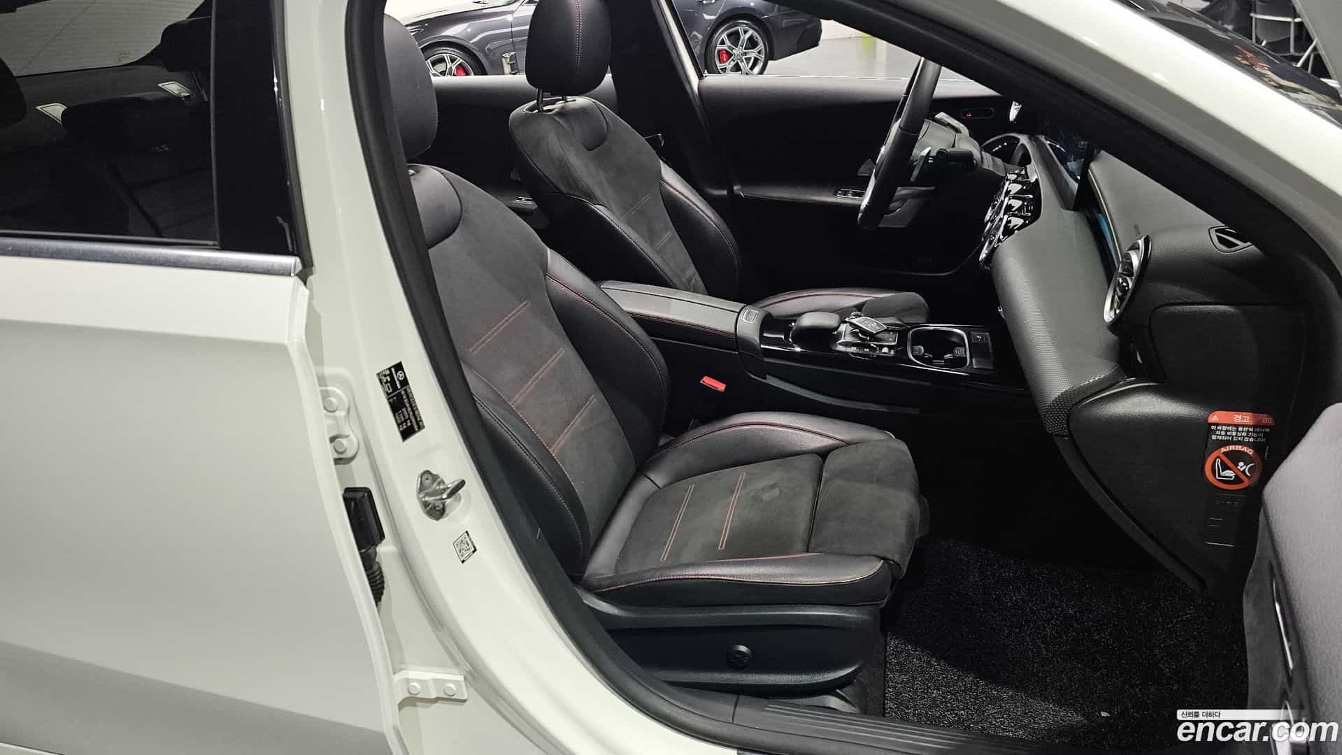 A-Class Mercedes-Benz 2022.2-INNER-010