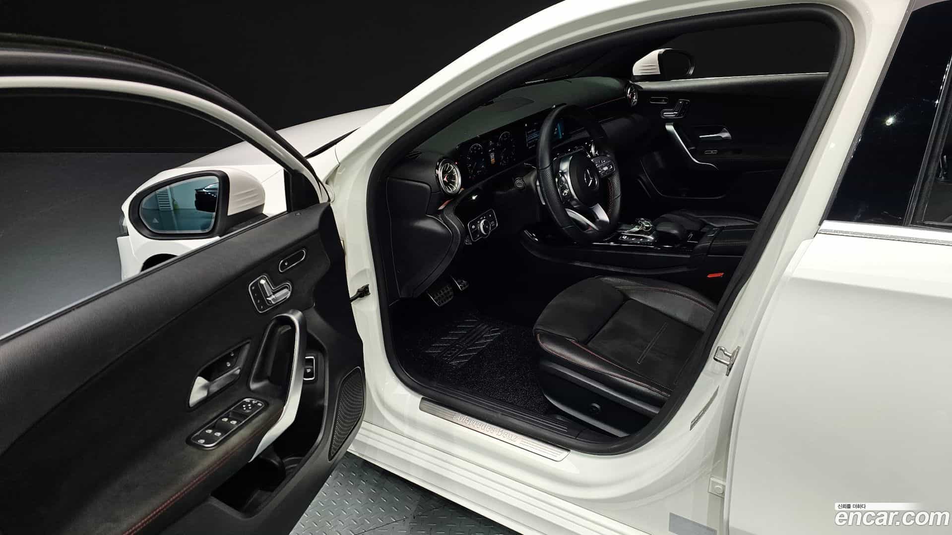 A-Class Mercedes-Benz 2022.2-OPTION-015