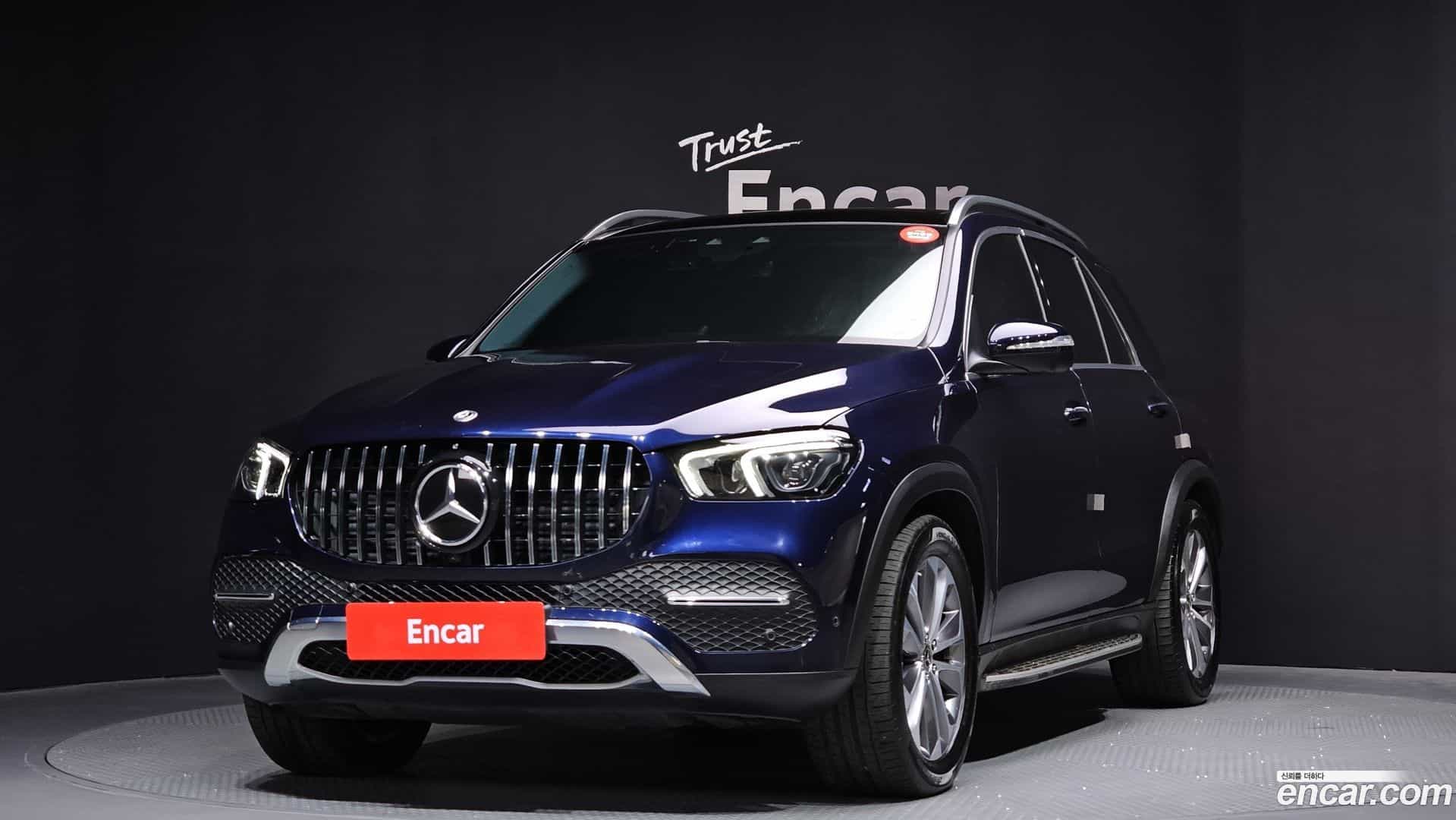 GLE-Class Mercedes-Benz 2022.9-OUTER-001