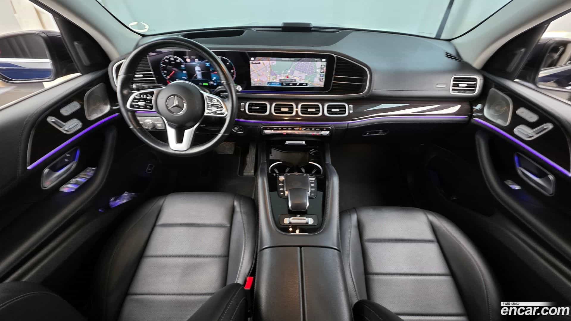 GLE-Class Mercedes-Benz 2022.9-INNER-007