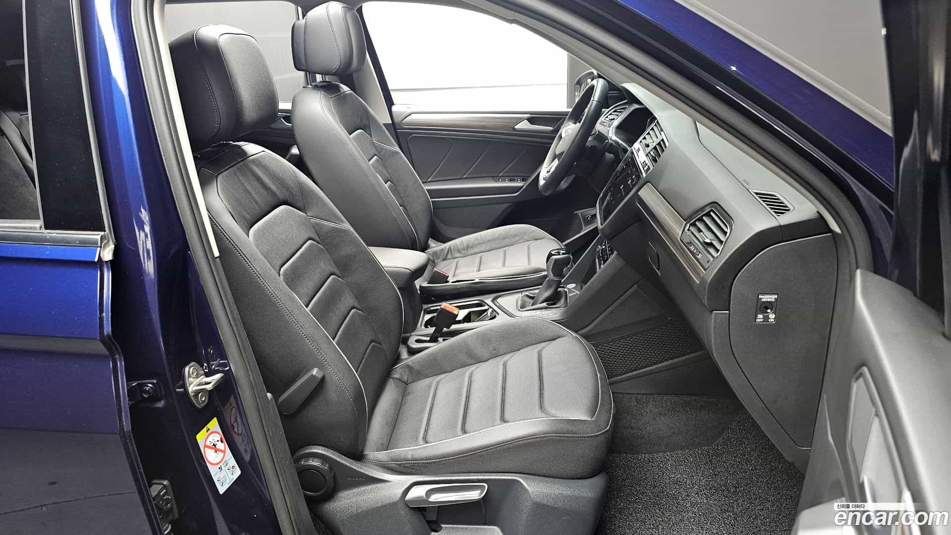 Tiguan Volkswagen 2023.11-INNER-010