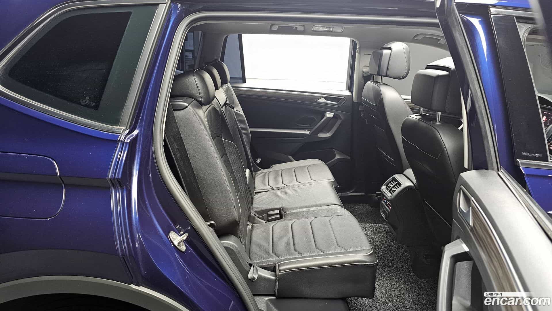 Tiguan Volkswagen 2023.11-OPTION-015