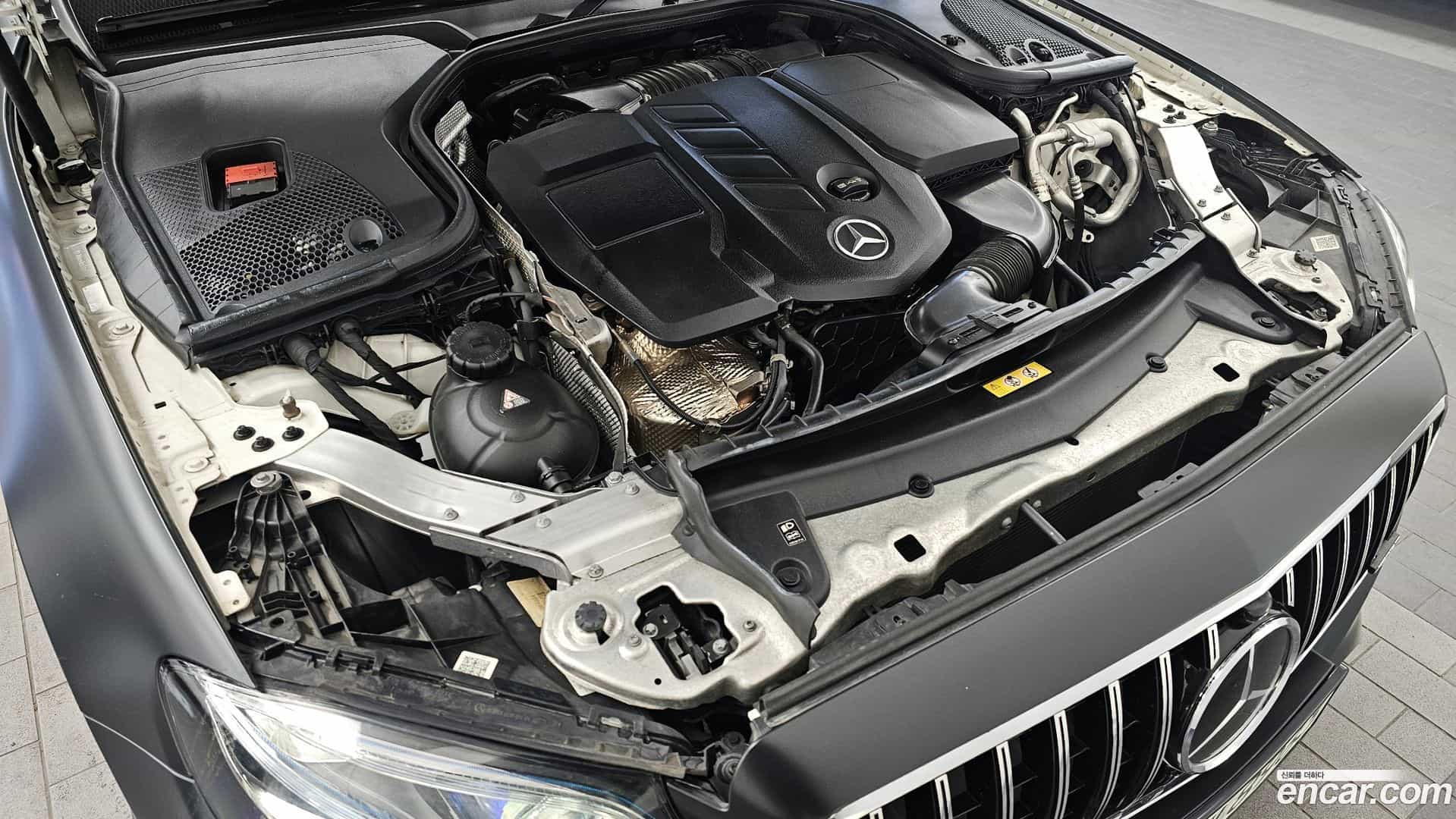 E-Class Mercedes-Benz 2017.5-INNER-006
