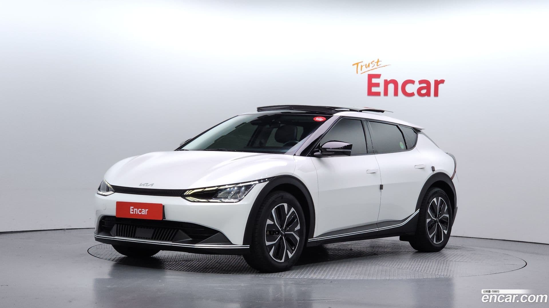 Main__Slider__Photo:EV6 Kia 2022.3-0