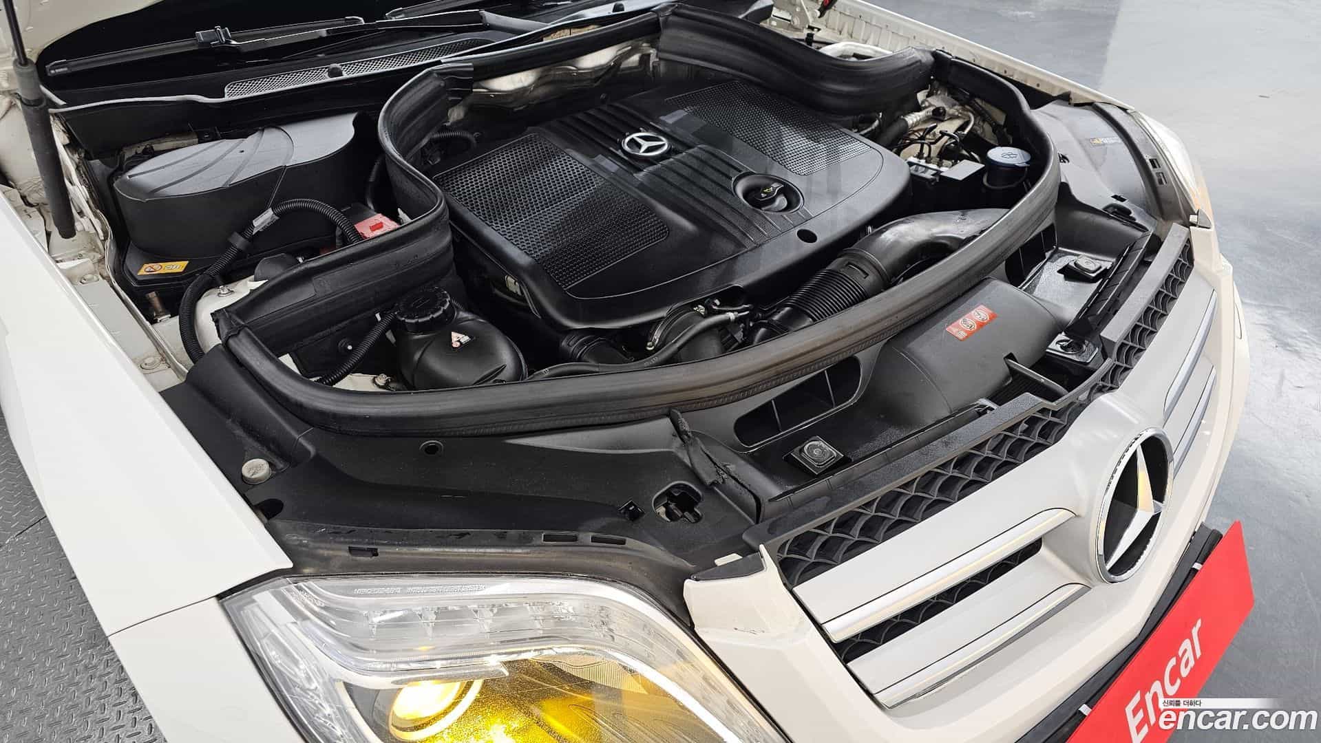 GLK-Class Mercedes-Benz 2014.0-INNER-006