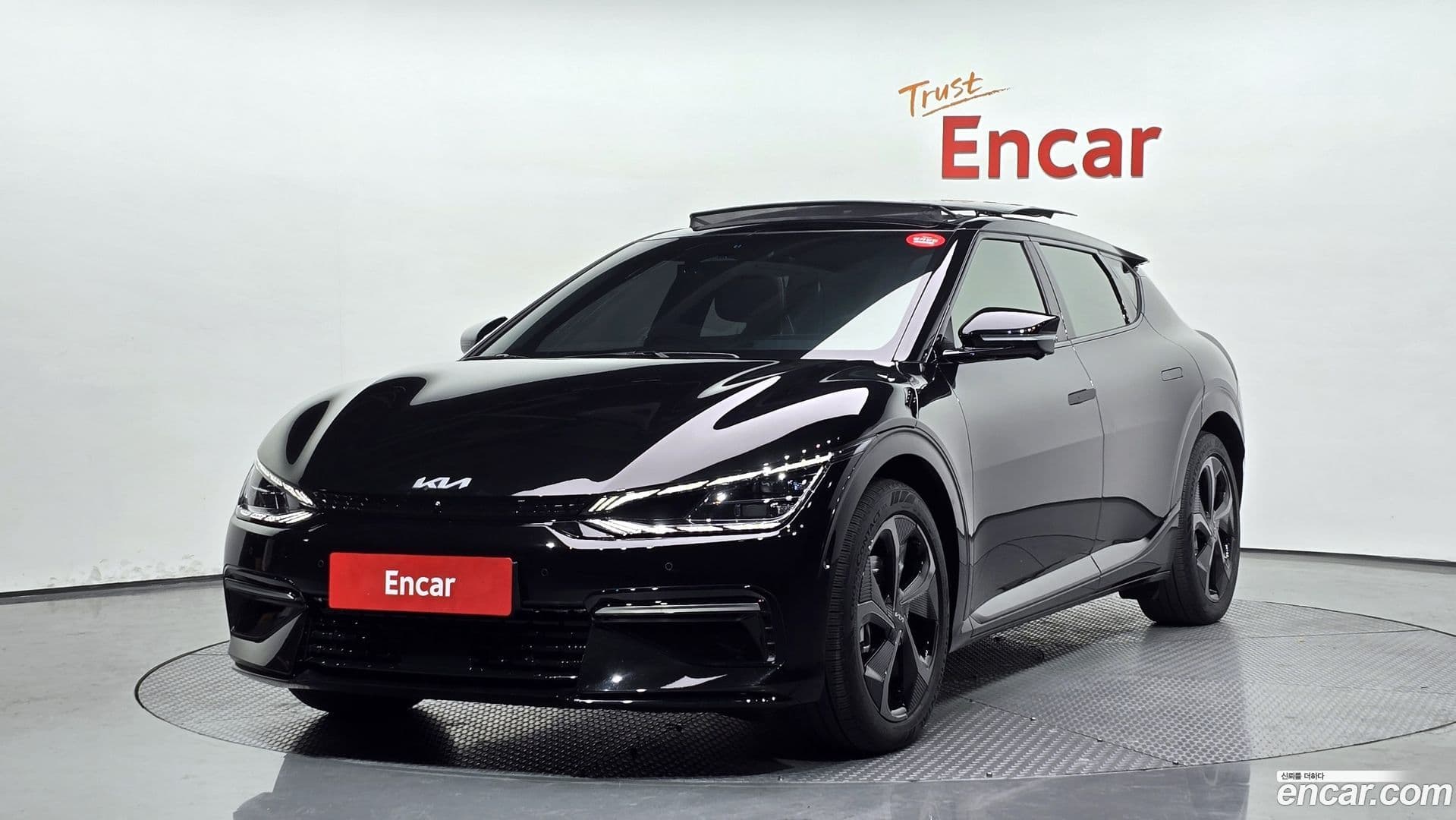 Main__Slider__Photo:EV6 Kia 2022.10-0