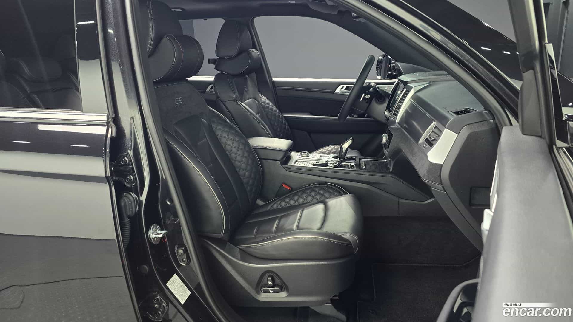 Rexton KG Mobility 2020.10-INNER-010