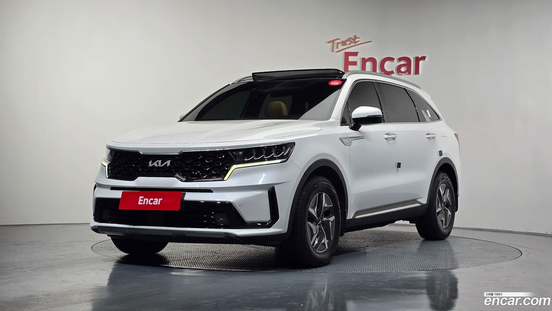 Main__Slider__Photo:Sorento Kia 2021.7-0