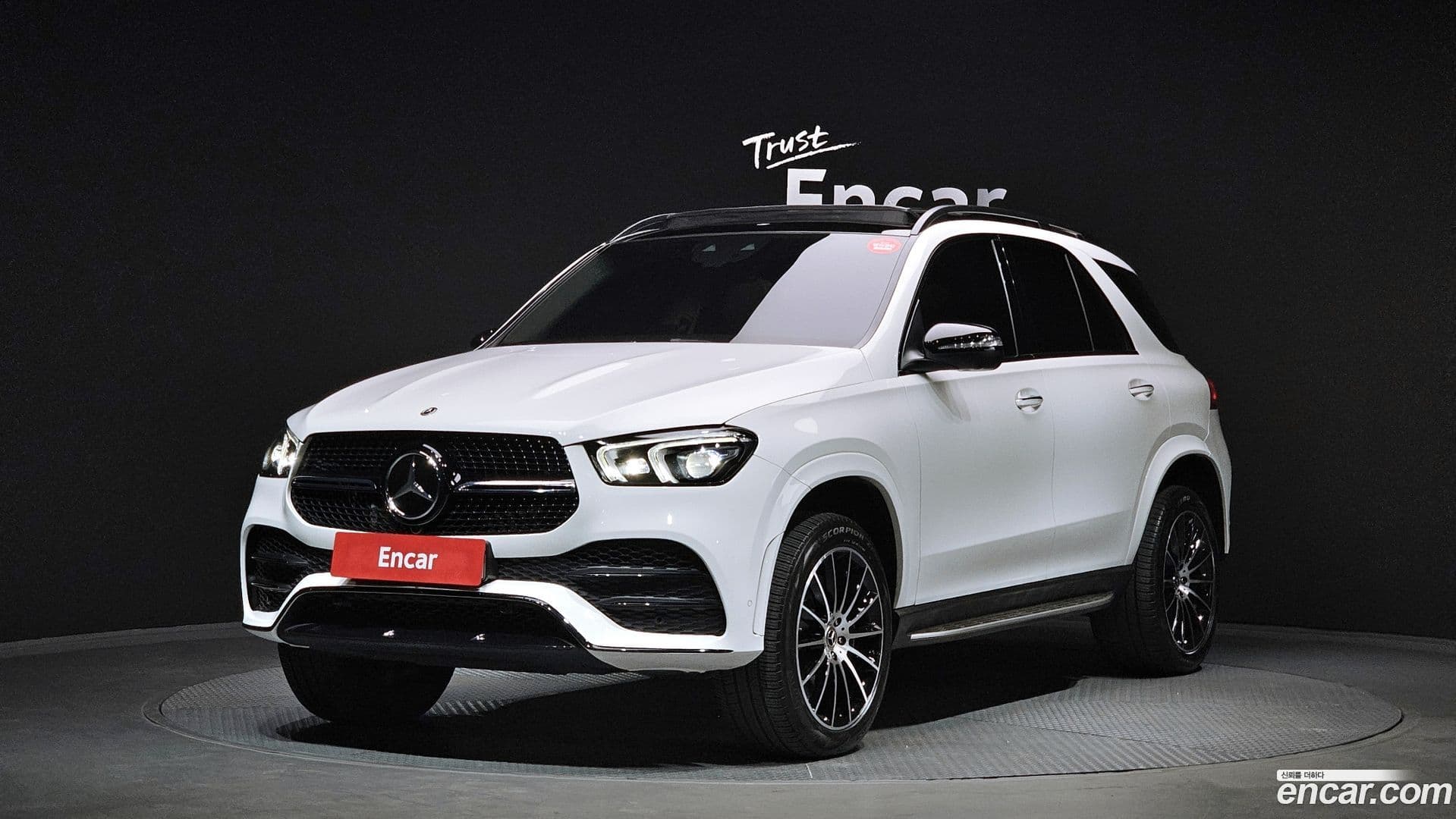 Main__Slider__Photo:GLE-Class Mercedes-Benz 2022.2-0