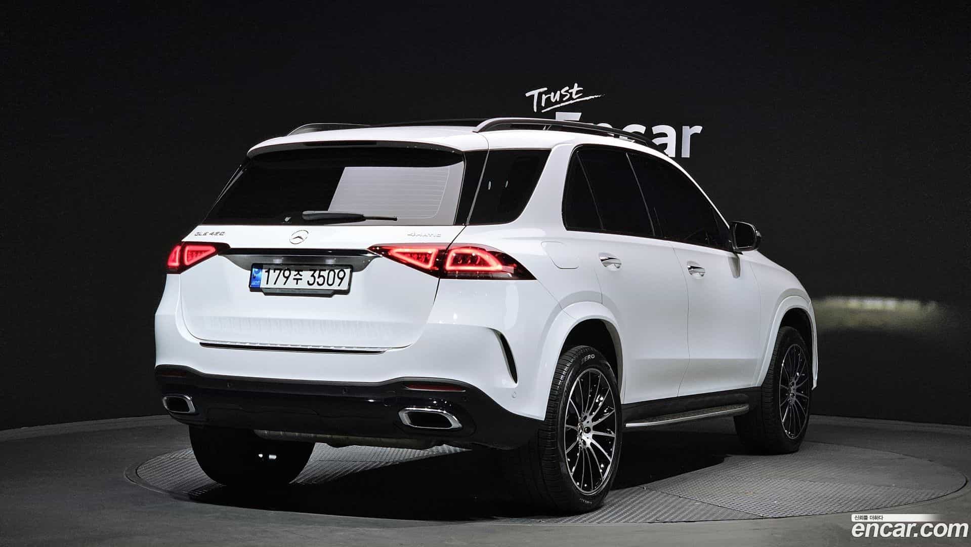 GLE-Class Mercedes-Benz 2022.2-OUTER-002