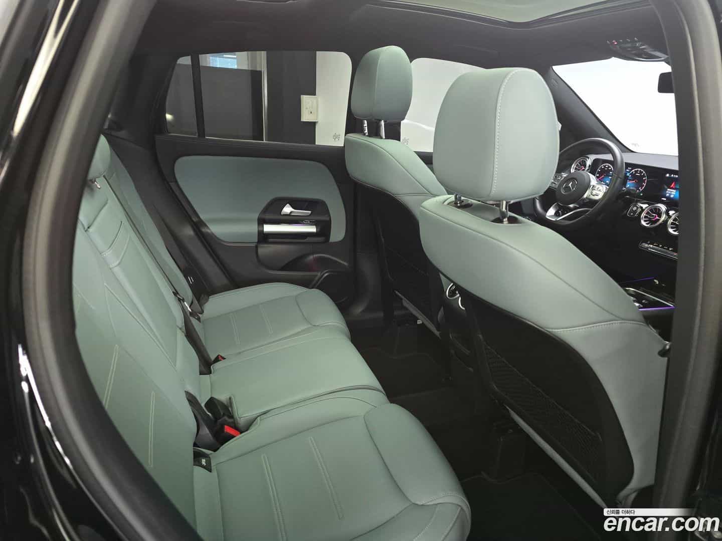 GLA-Class Mercedes-Benz 2023.11-OPTION-015