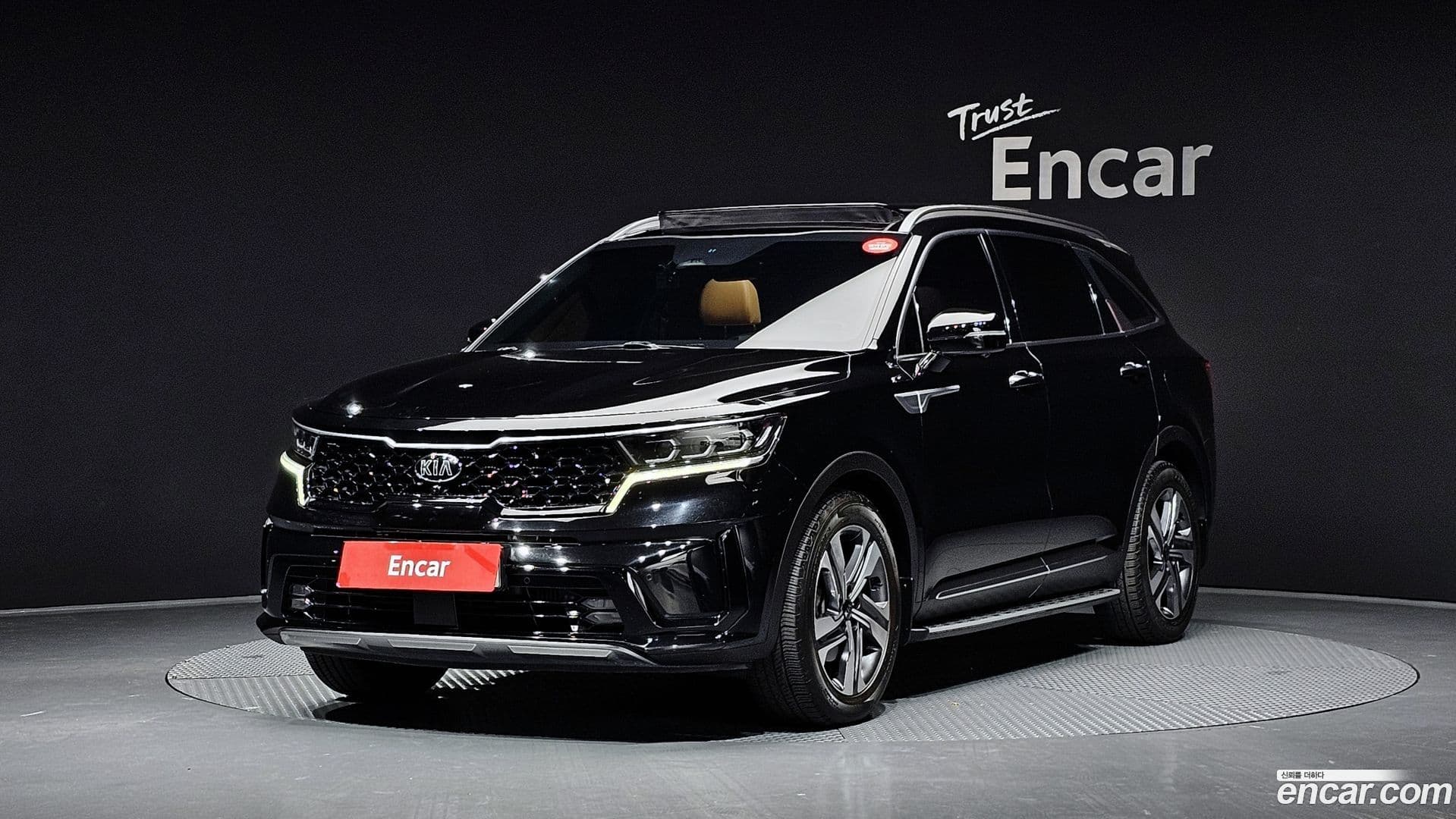 Main__Slider__Photo:Sorento Kia 2021.2-0