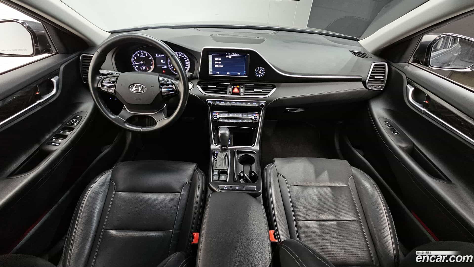 Grandeur Hyundai 2017.10-INNER-007