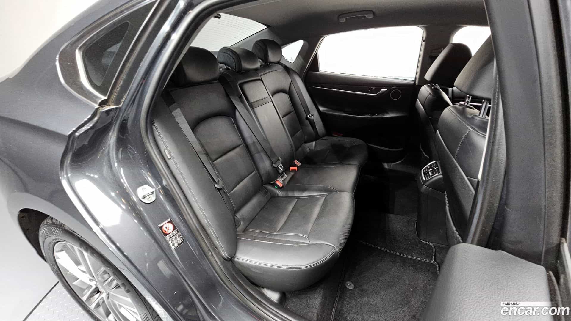 Grandeur Hyundai 2017.10-OPTION-015