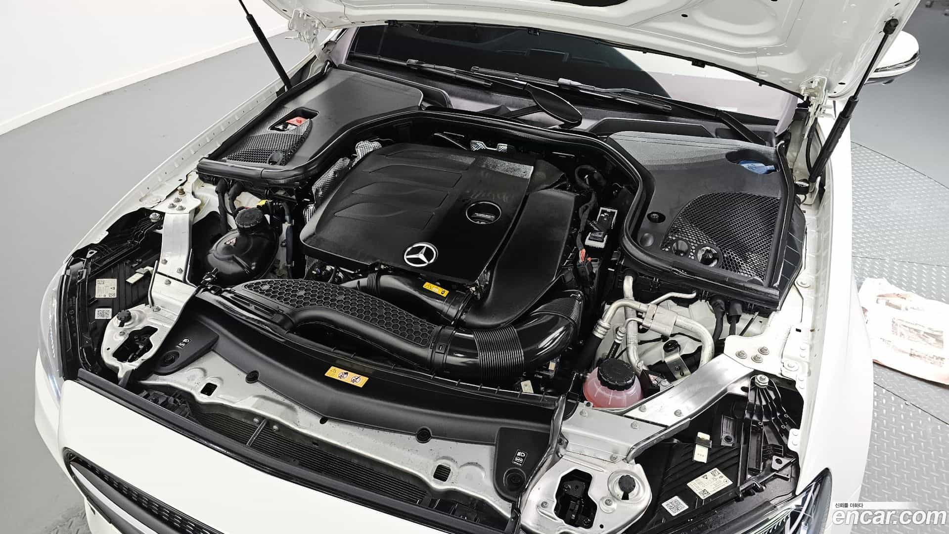 E-Class Mercedes-Benz 2022.4-INNER-006
