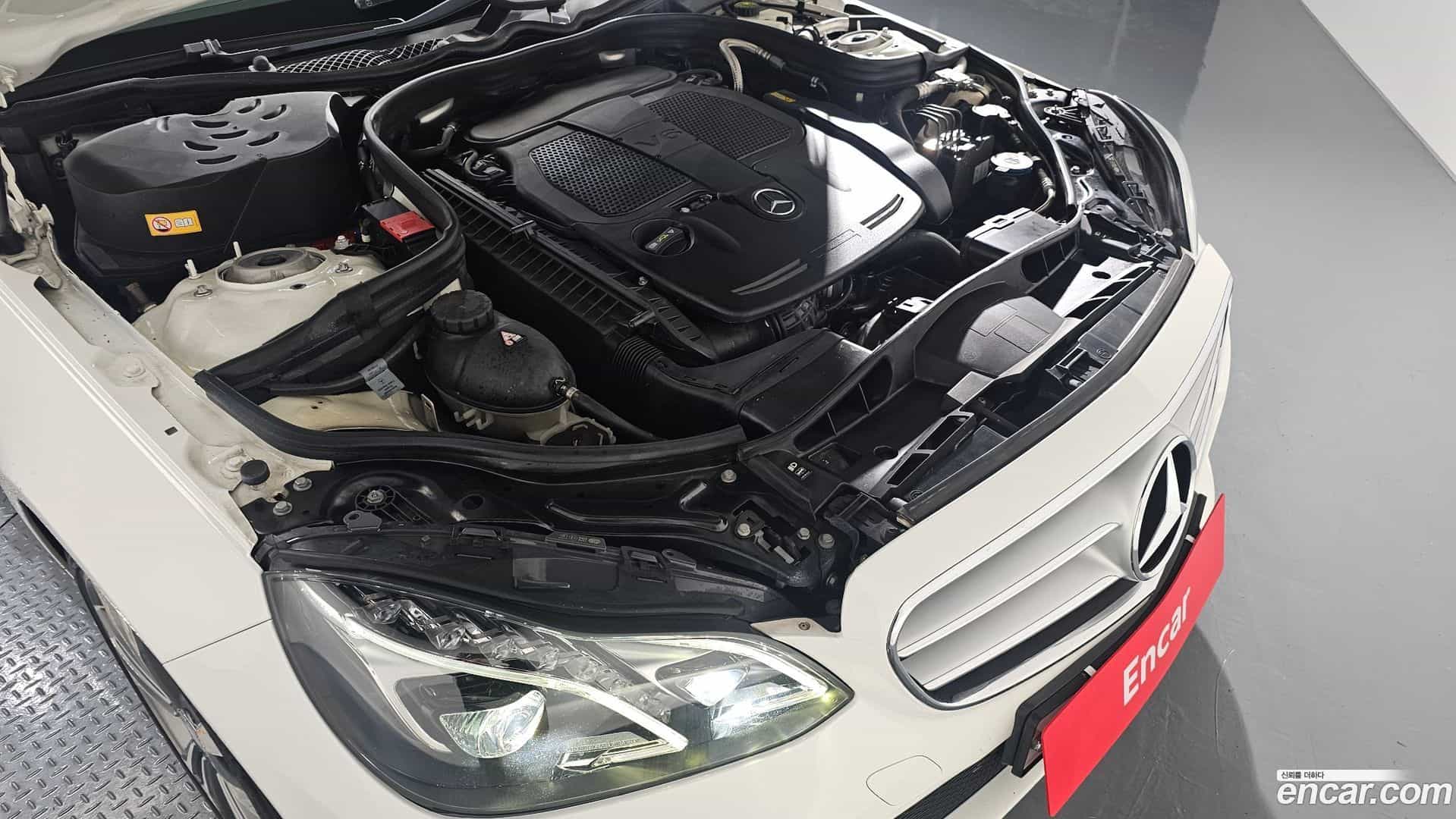 E-Class Mercedes-Benz 2013.8-INNER-006