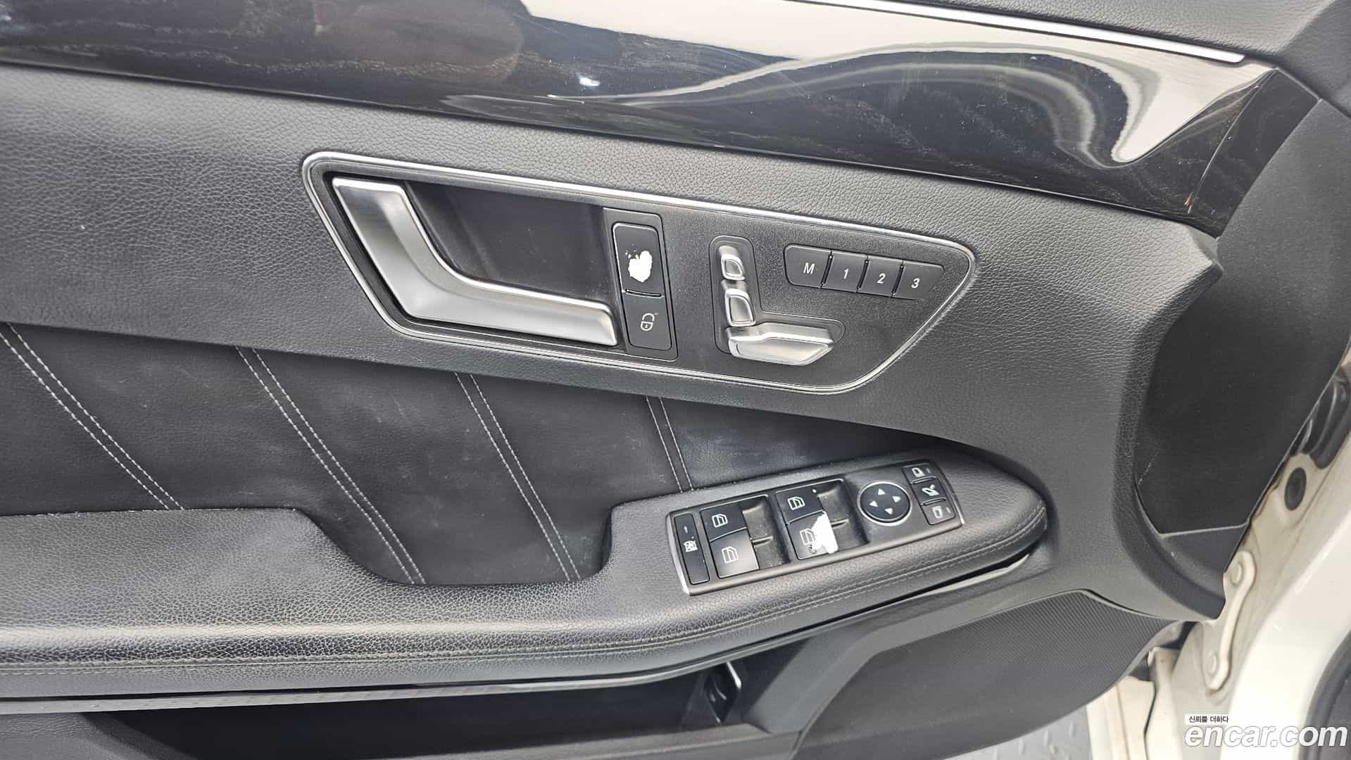 E-Class Mercedes-Benz 2013.8-OPTION-021
