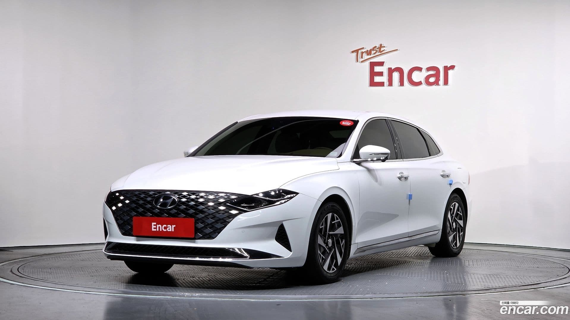Main__Slider__Photo:Grandeur Hyundai 2020.11-0